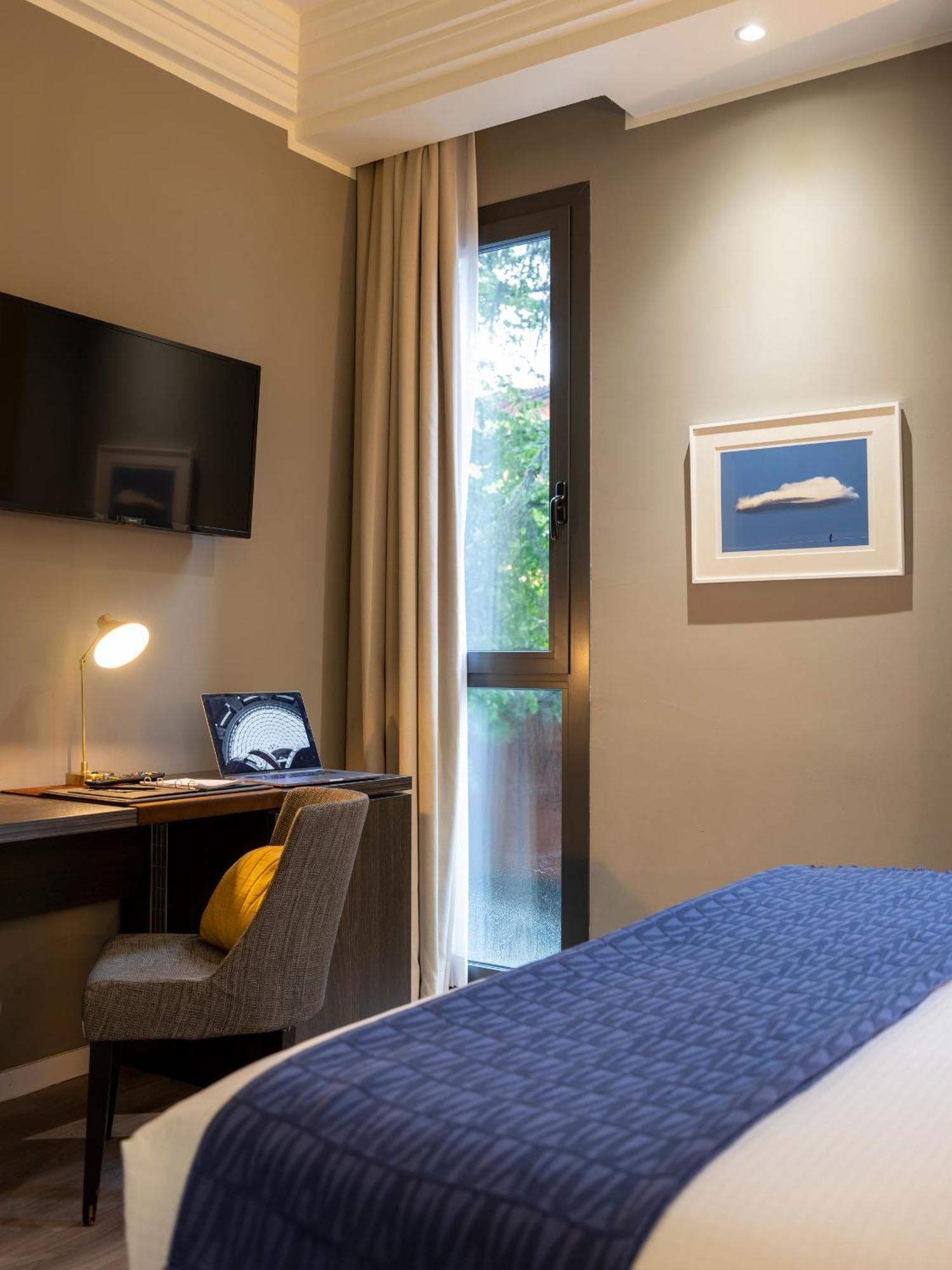 Elizabeth Lifestyle Hotel 4*