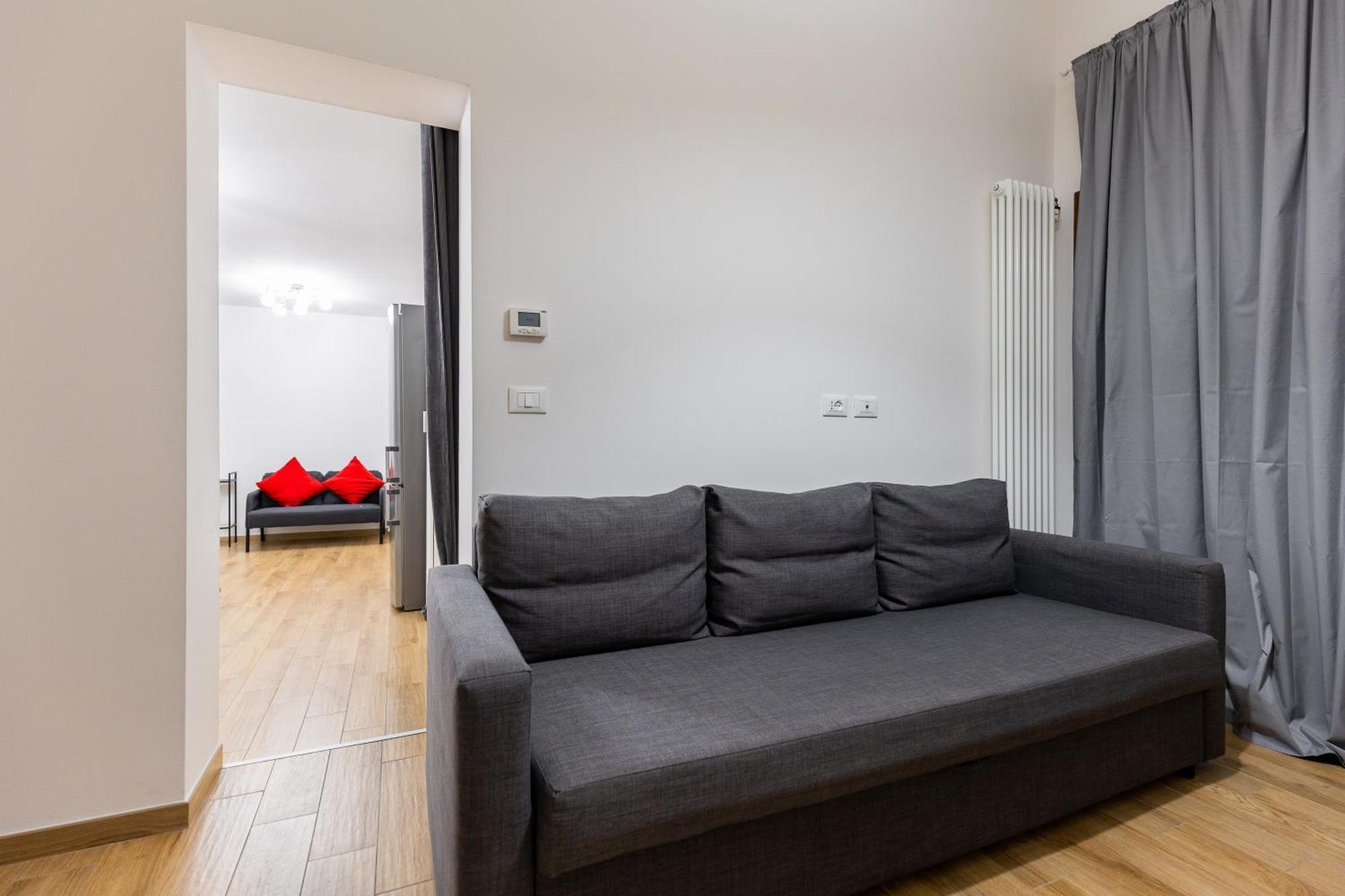 Apartment Centre *