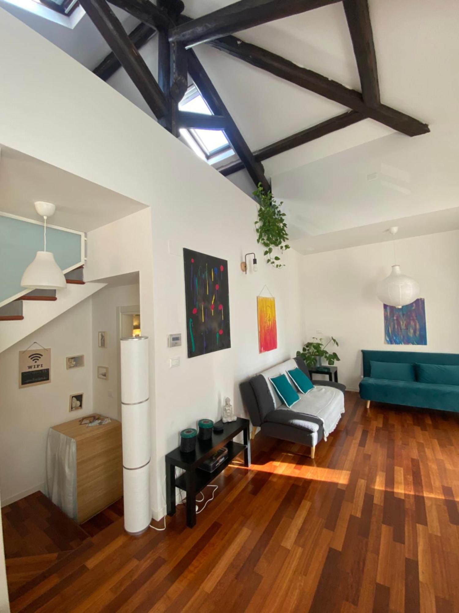 Apartment La Casa Di Giulia, Spazioso Loft Su Due Livelli A 10 Minuti Di Macchina Dal Centro Bologna