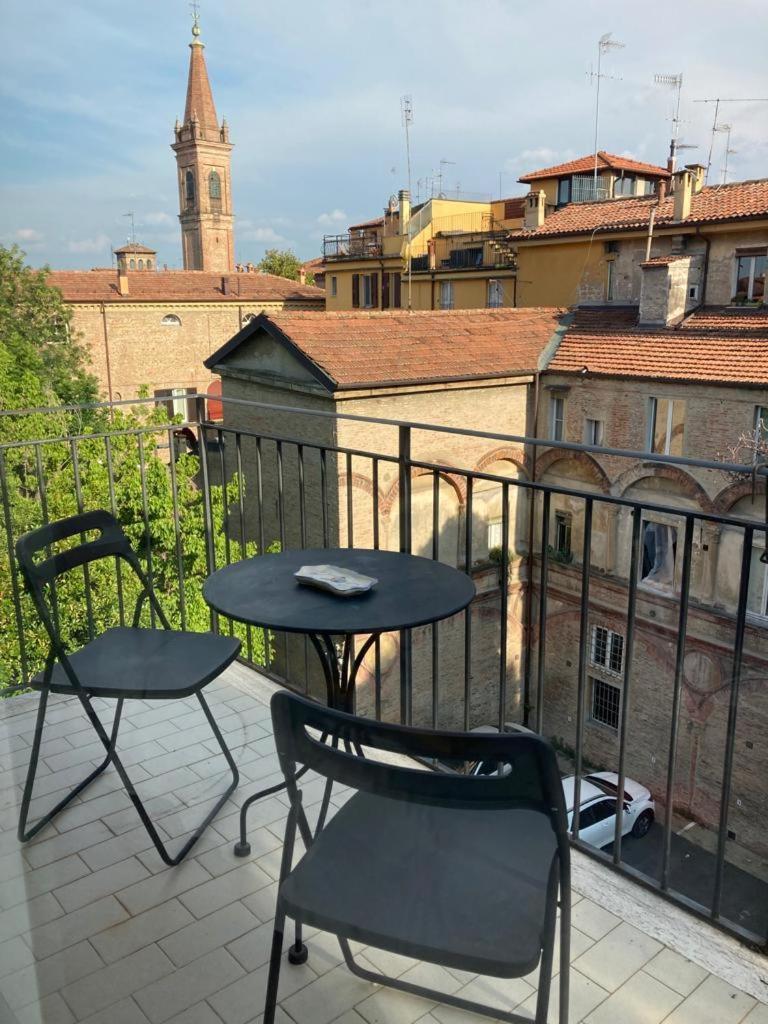 Apartment Charming Towers-roofs View