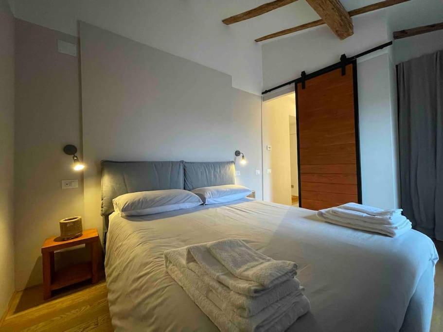 Romantic Attic With Panoramic View Bolonha