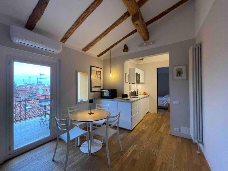 Romantic Attic With Panoramic View Apartamento