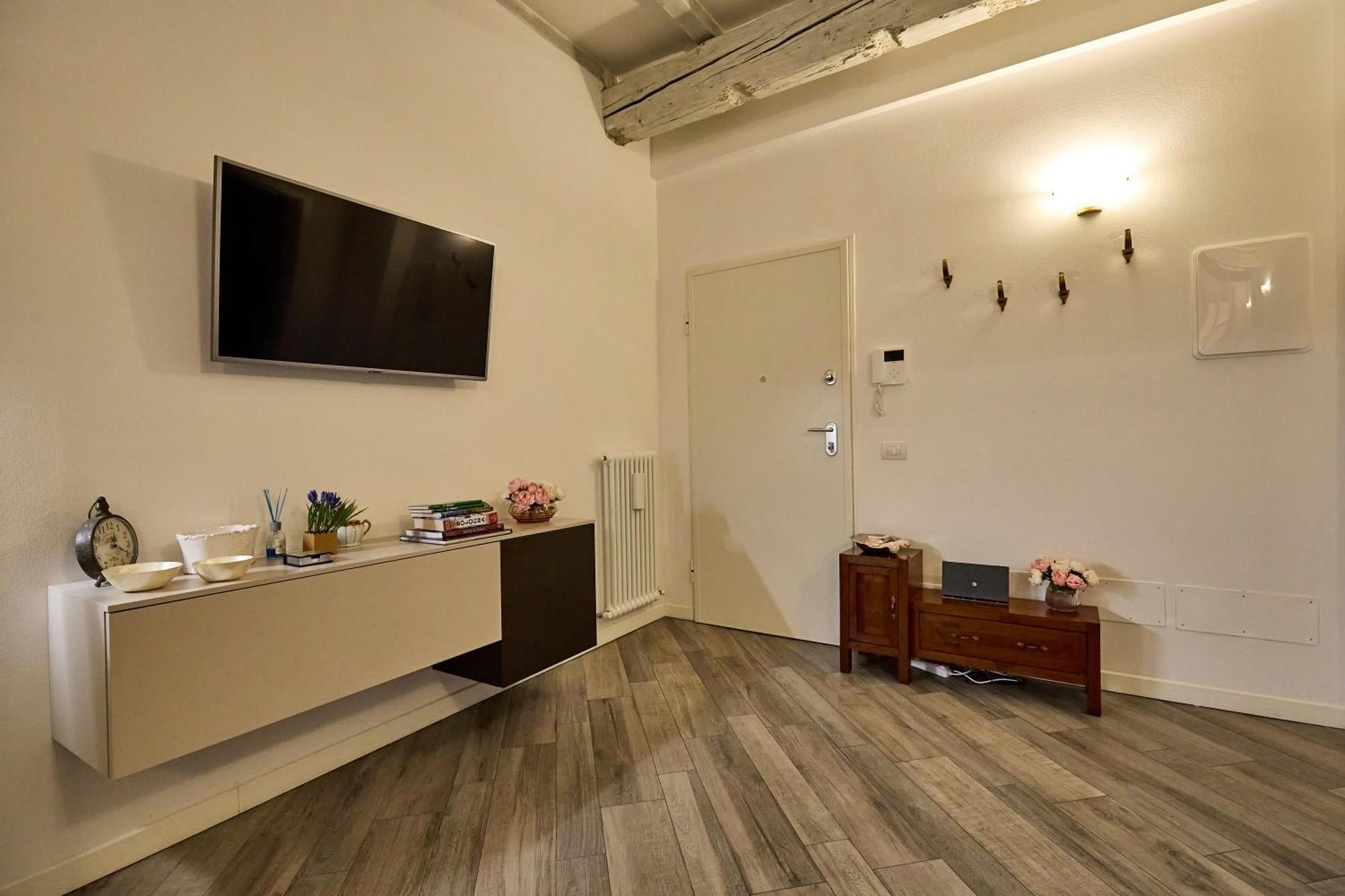 La Torre Lunga -smart Working- 150 M Dalle-from Due Torri-two Towers Apartment Bologna