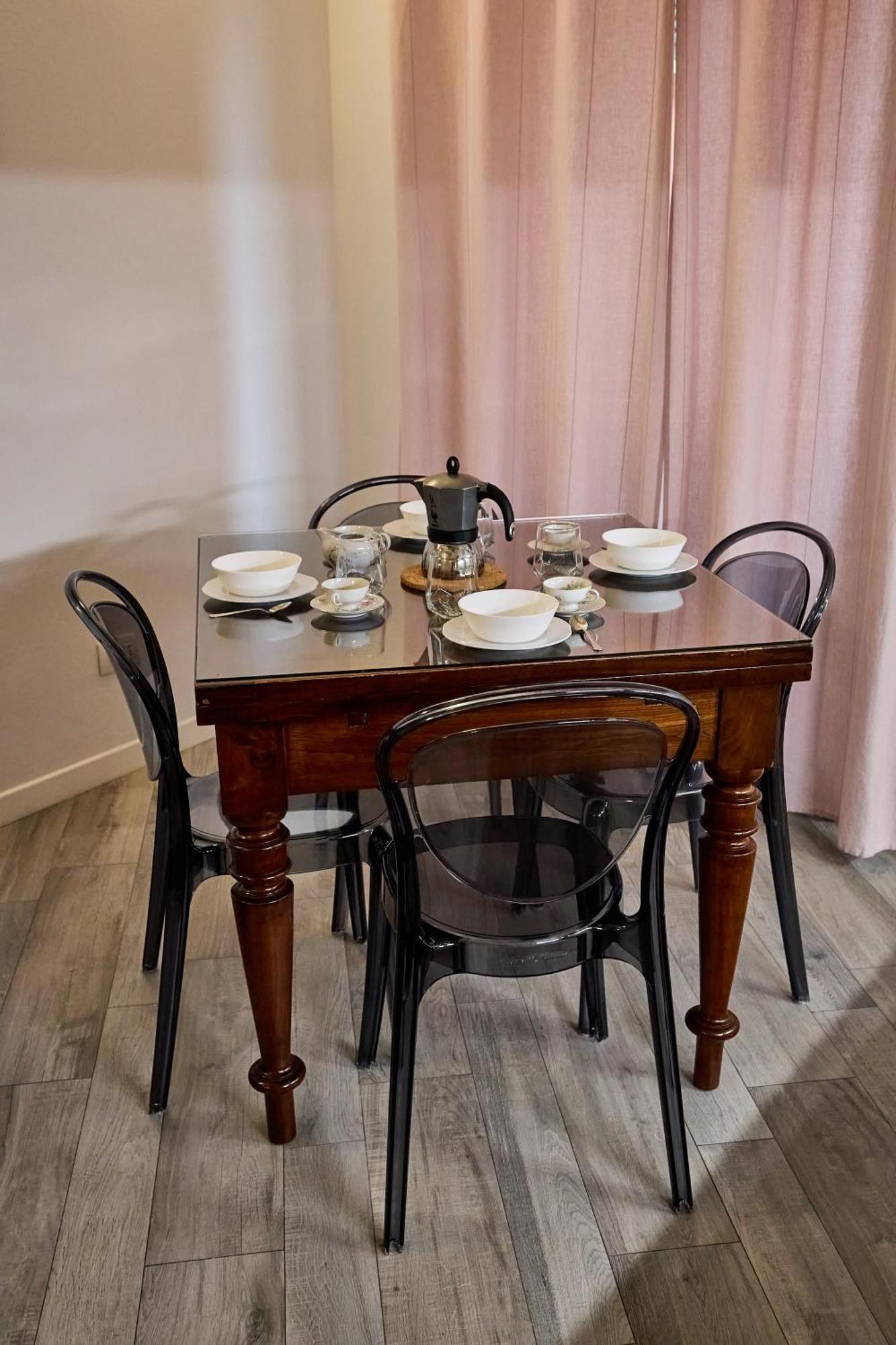 Apartamento La Torre Lunga -smart Working- 150 M Dalle-from Due Torri-two Towers