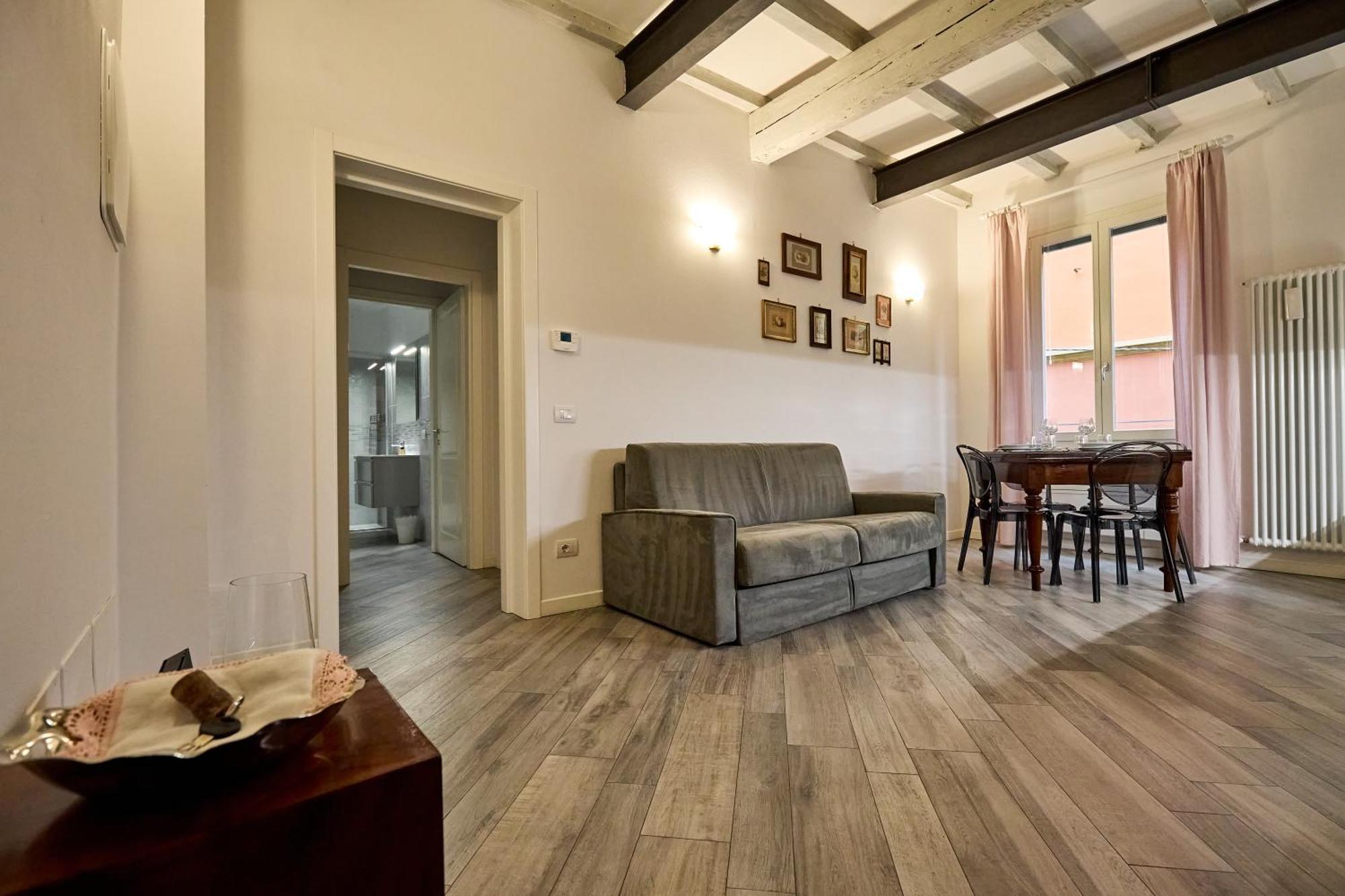 La Torre Lunga -smart Working- 150 M Dalle-from Due Torri-two Towers Apartamento Bolonha