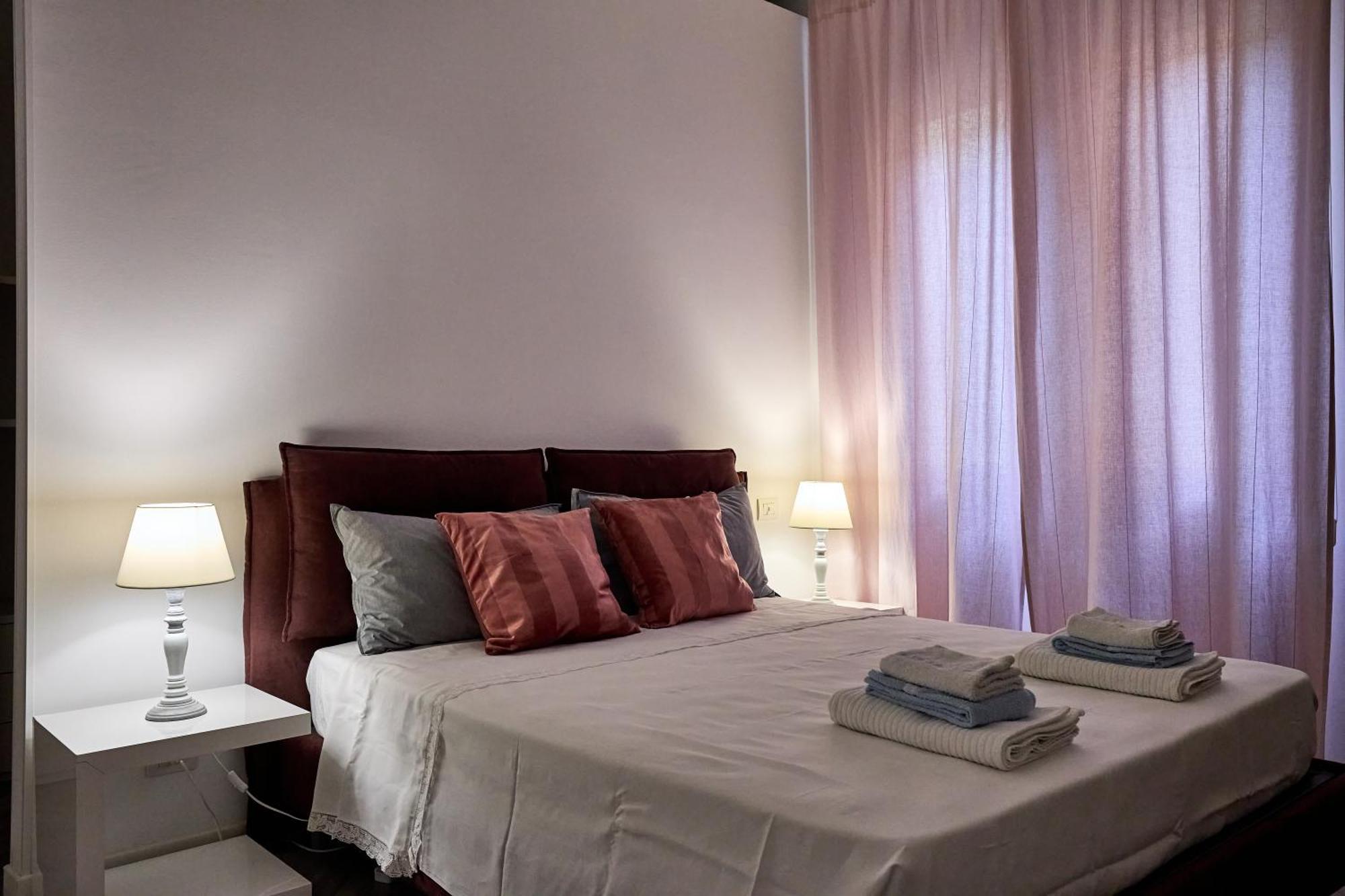 Apartment La Torre Lunga -smart Working- 150 M Dalle-from Due Torri-two Towers Bologna
