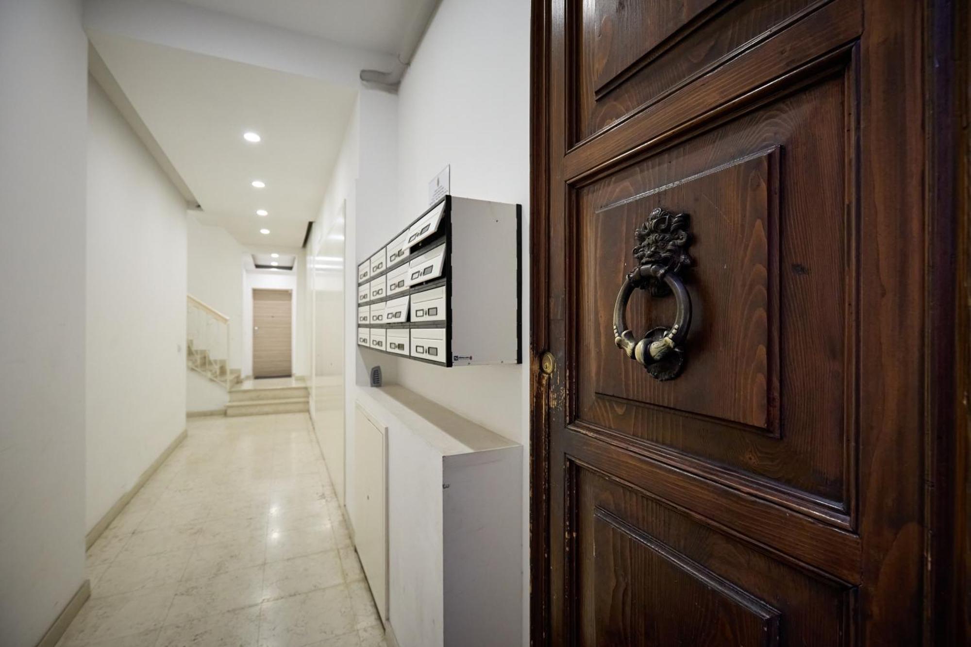 La Torre Lunga -smart Working- 150 M Dalle-from Due Torri-two Towers Apartment
