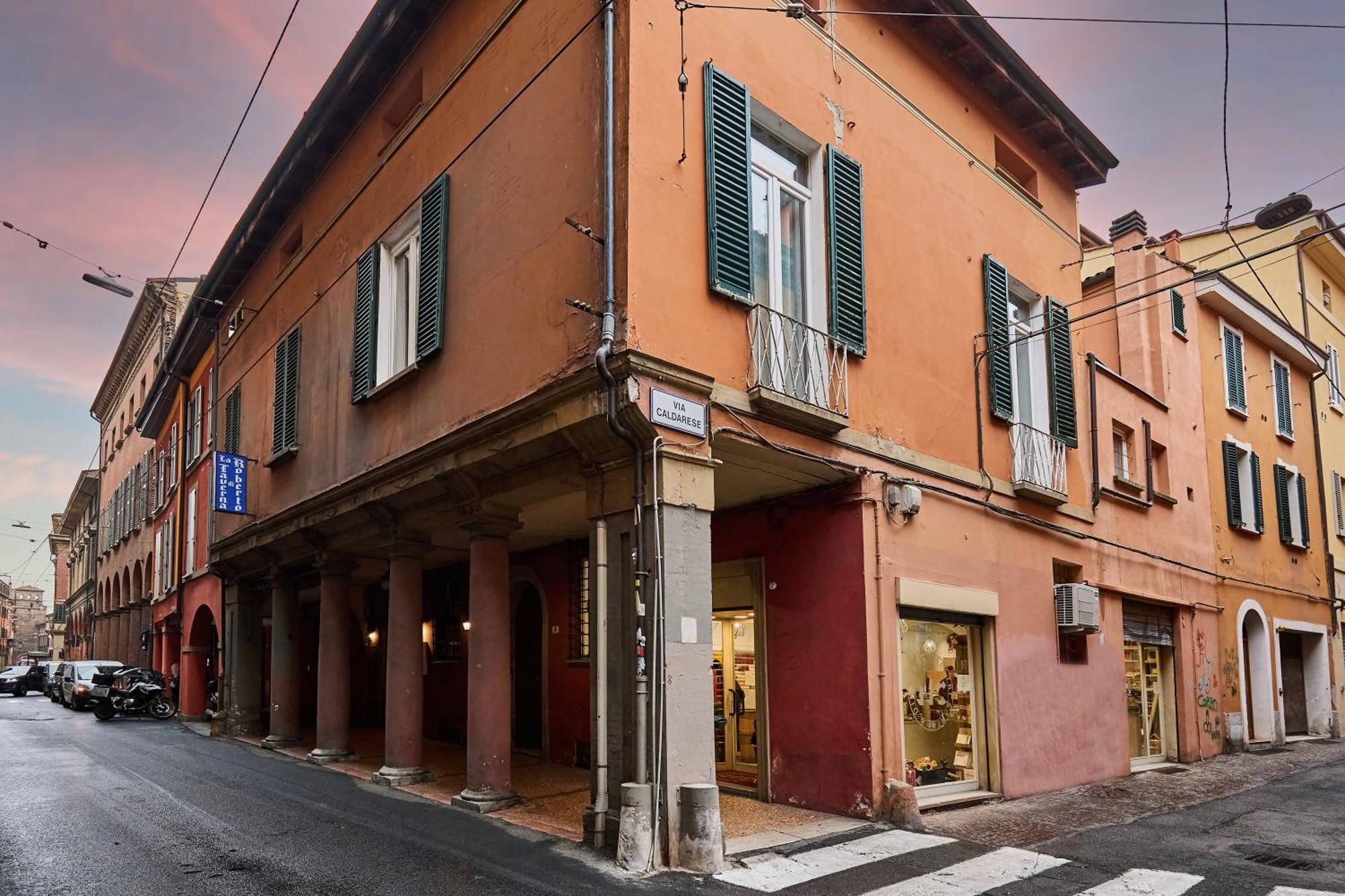 La Torre Lunga -smart Working- 150 M Dalle-from Due Torri-two Towers Apartment Bologna