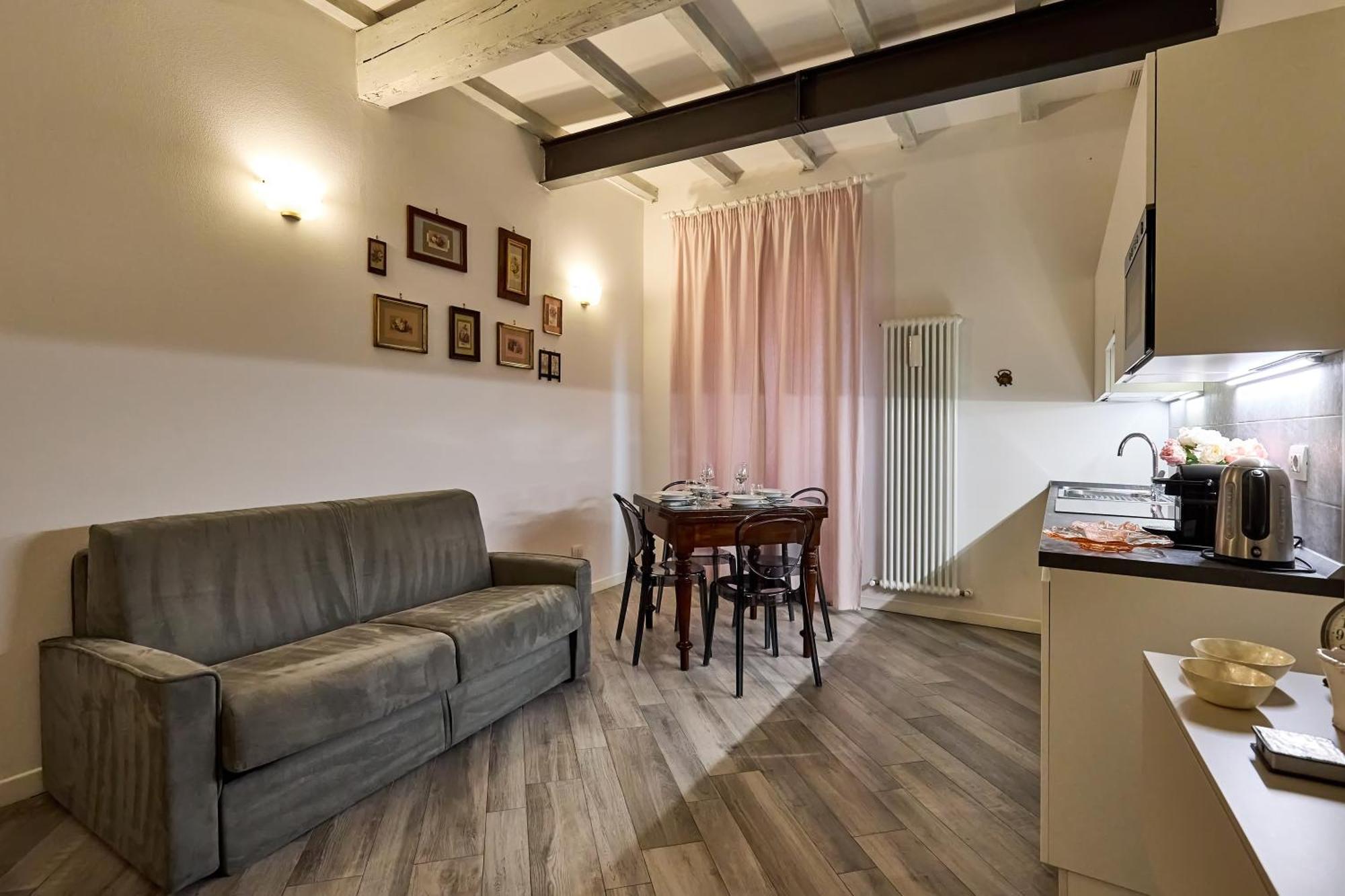 La Torre Lunga -smart Working- 150 M Dalle-from Due Torri-two Towers Apartamento *