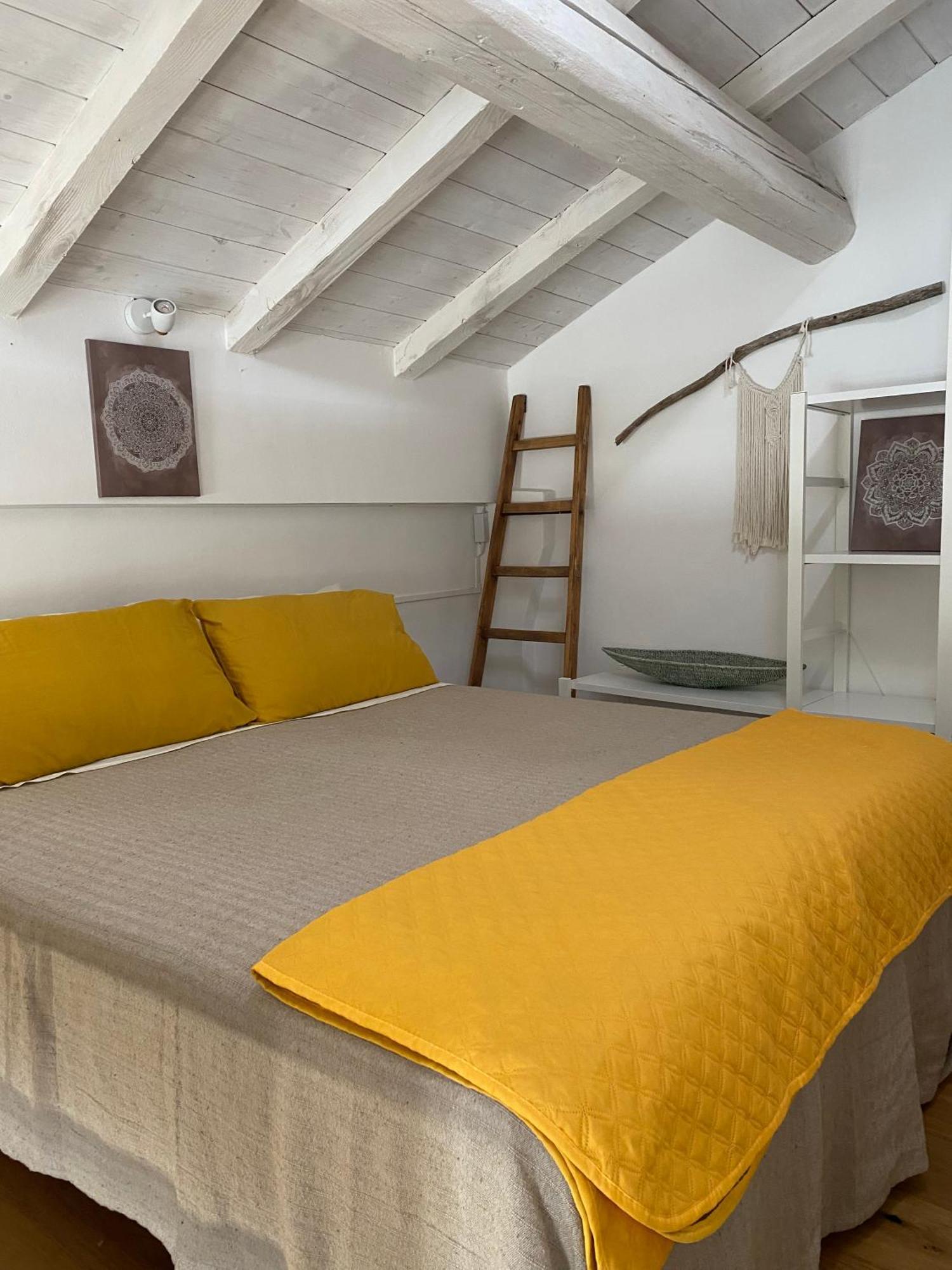 Metroloft Bed & Breakfast