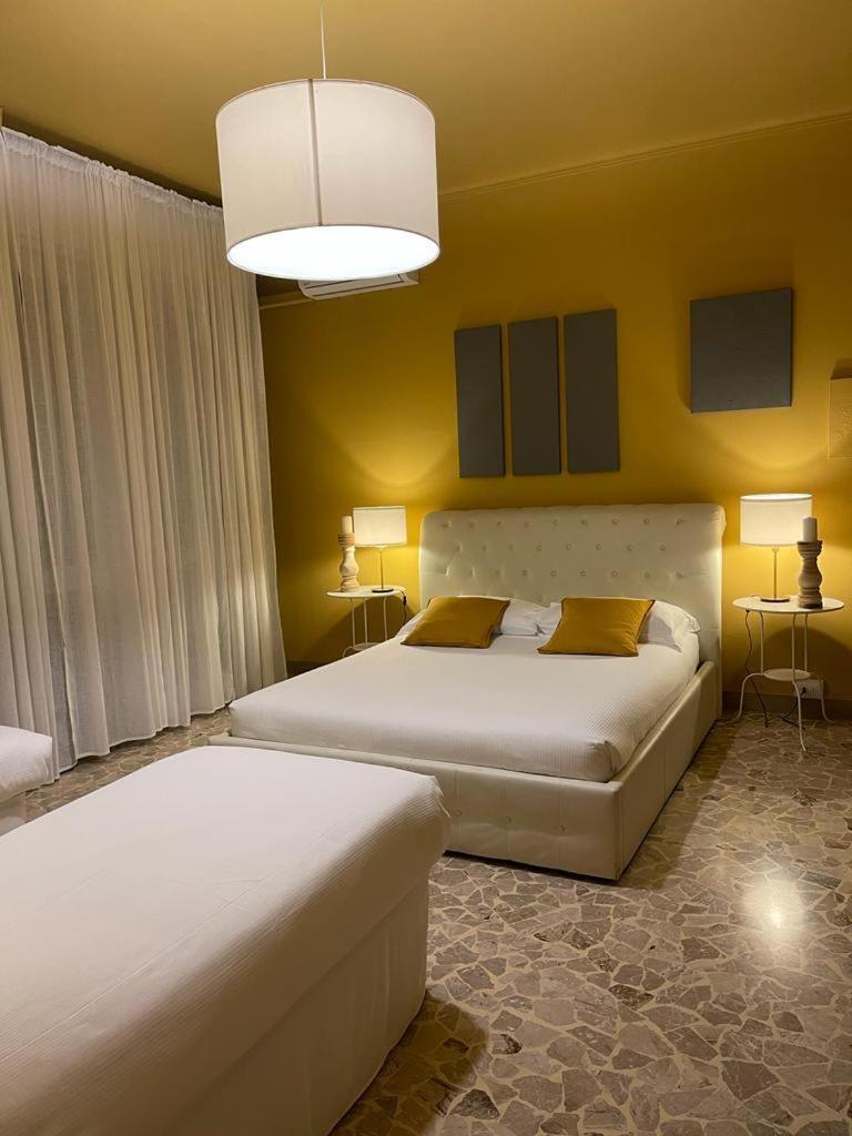 Central Suite Bed&Breakfast Bed & Breakfast Bologna