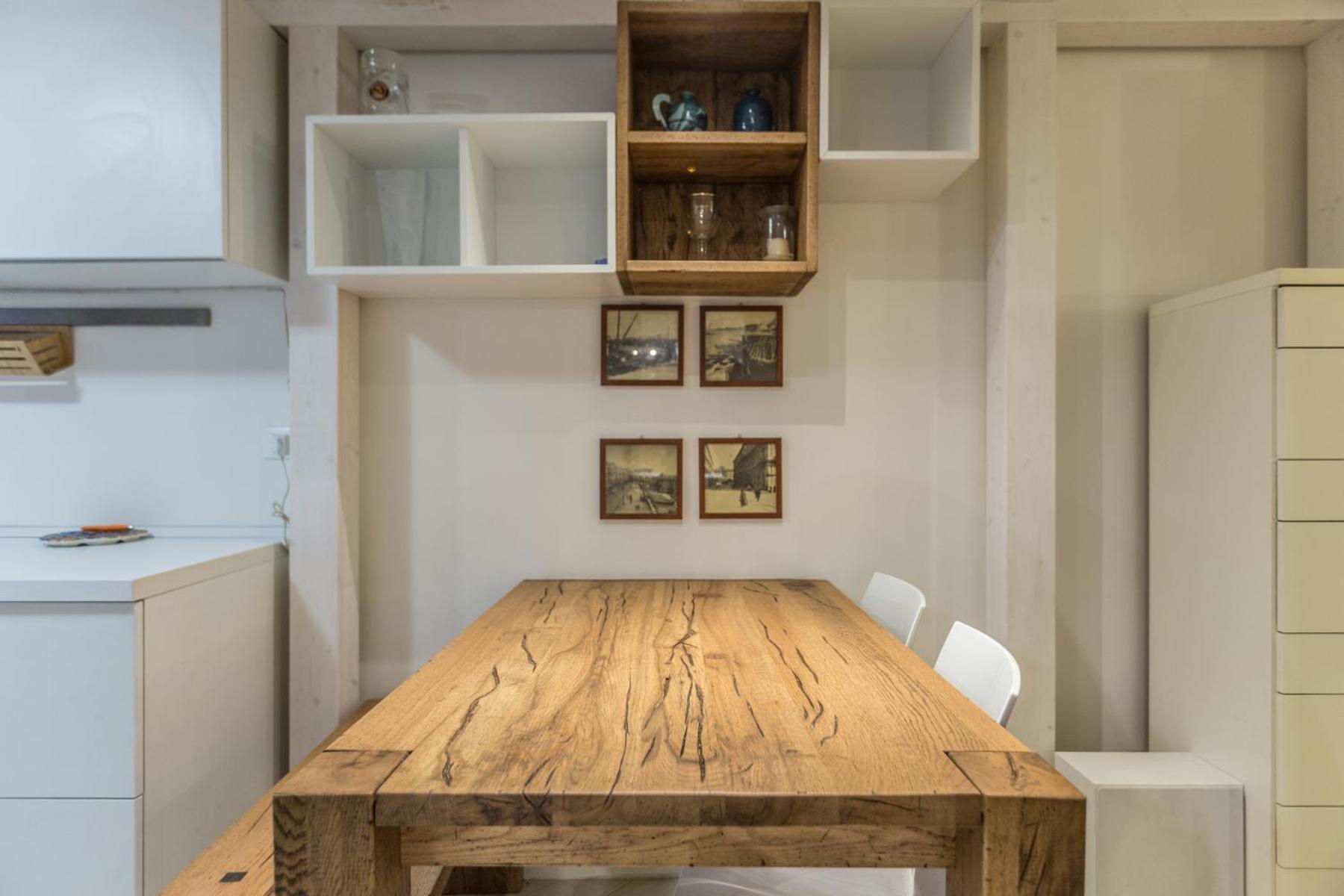 All'ombra Della Luna, By Short Holidays Apartment *
