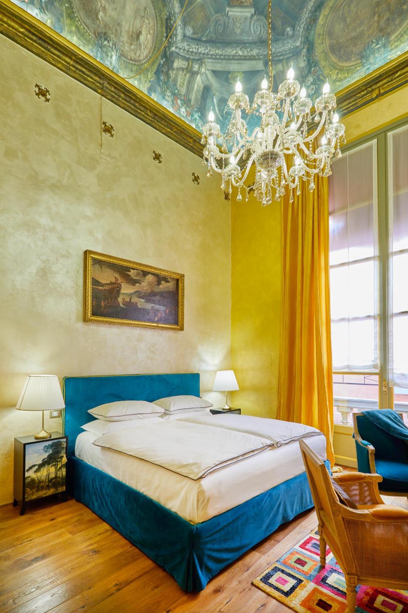 Bed & Breakfast Palazzo Di Alcina - Residenza D'epoca - Luxury- 5*