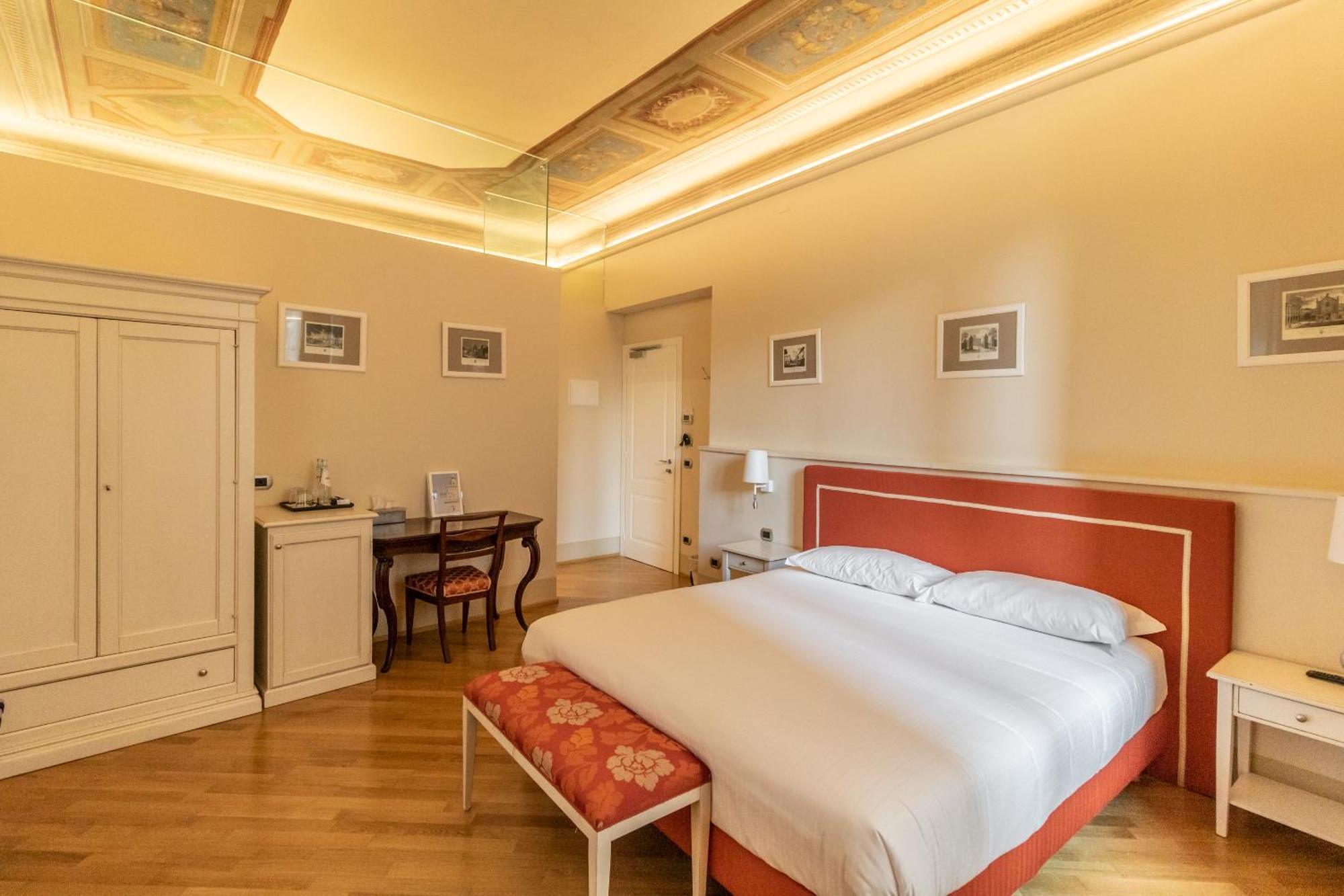 Guest house Casa Isolani Luxury Piazza Maggiore 1 2*
