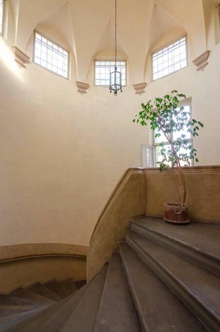 Casa Aldrovandi: Elegante E In Centro Storico Appartement