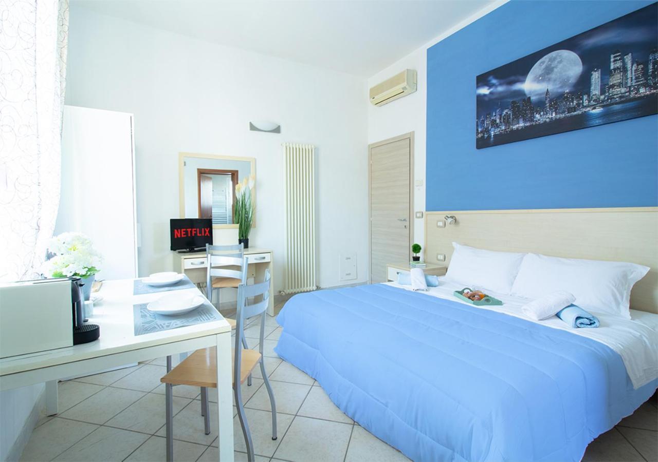 Athena - Parcheggio Privato *