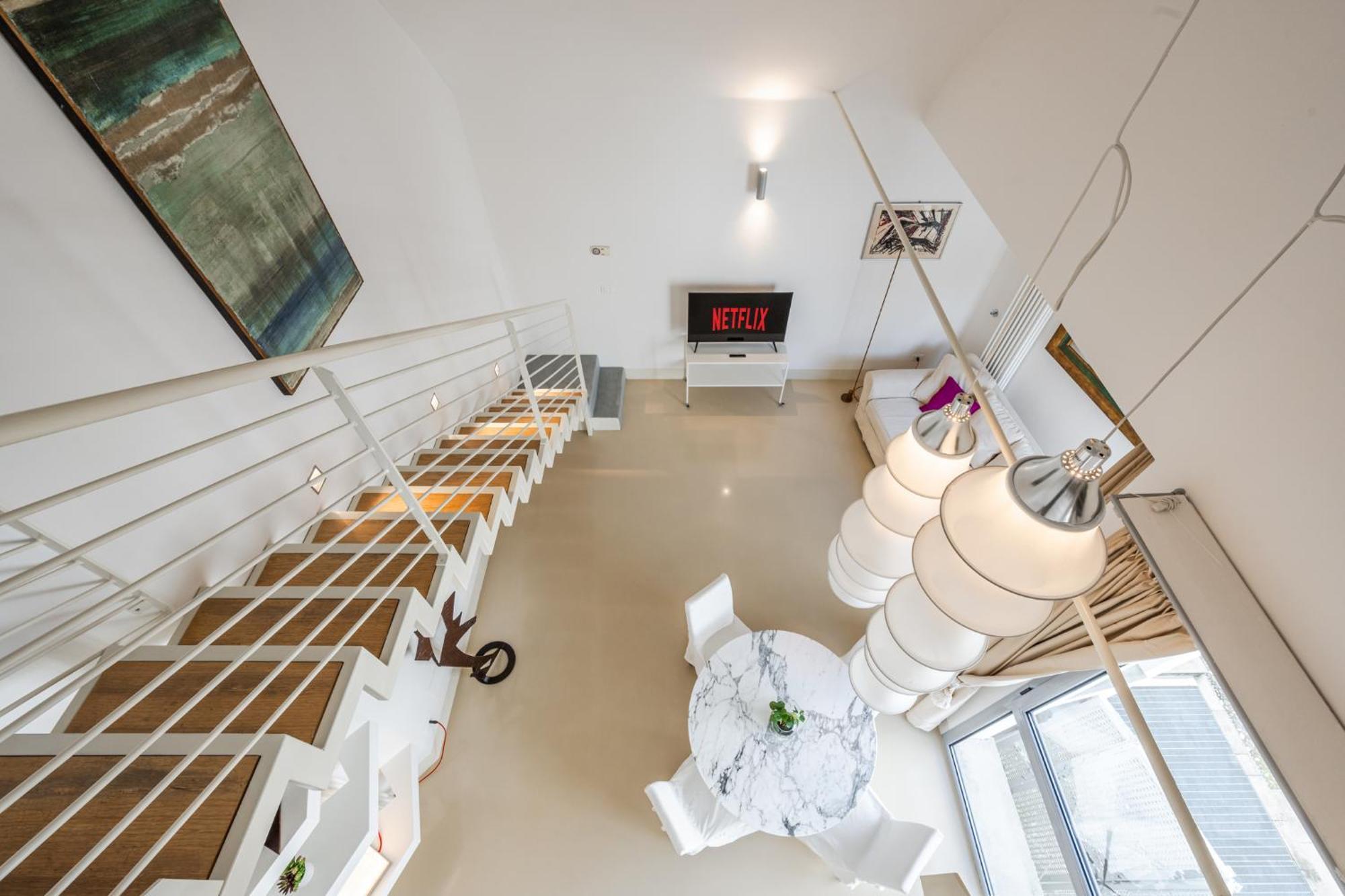 Ab - Via Dello Scalo 10 Falkland