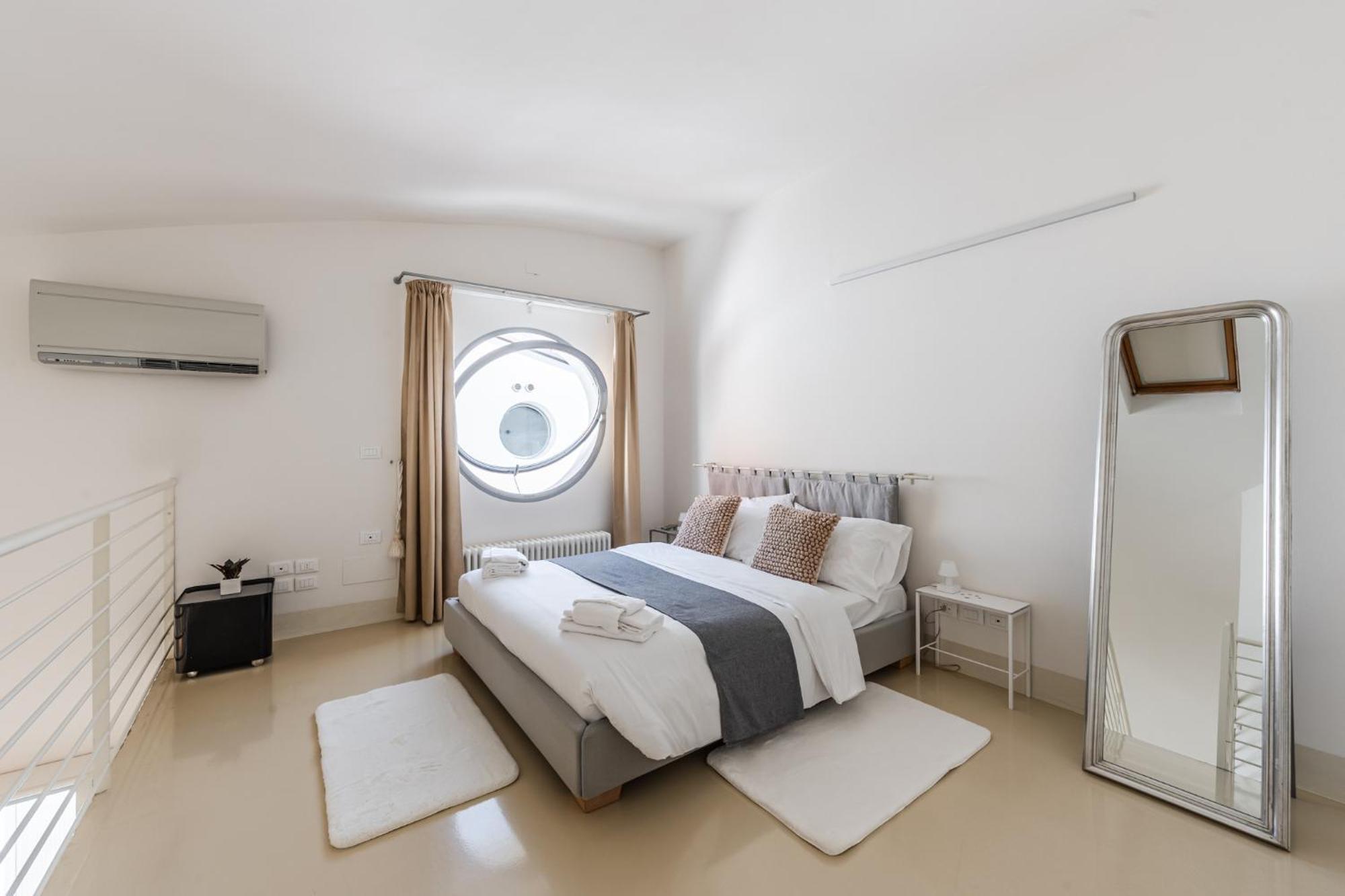 Ab - Via Dello Scalo 10 Falkland *
