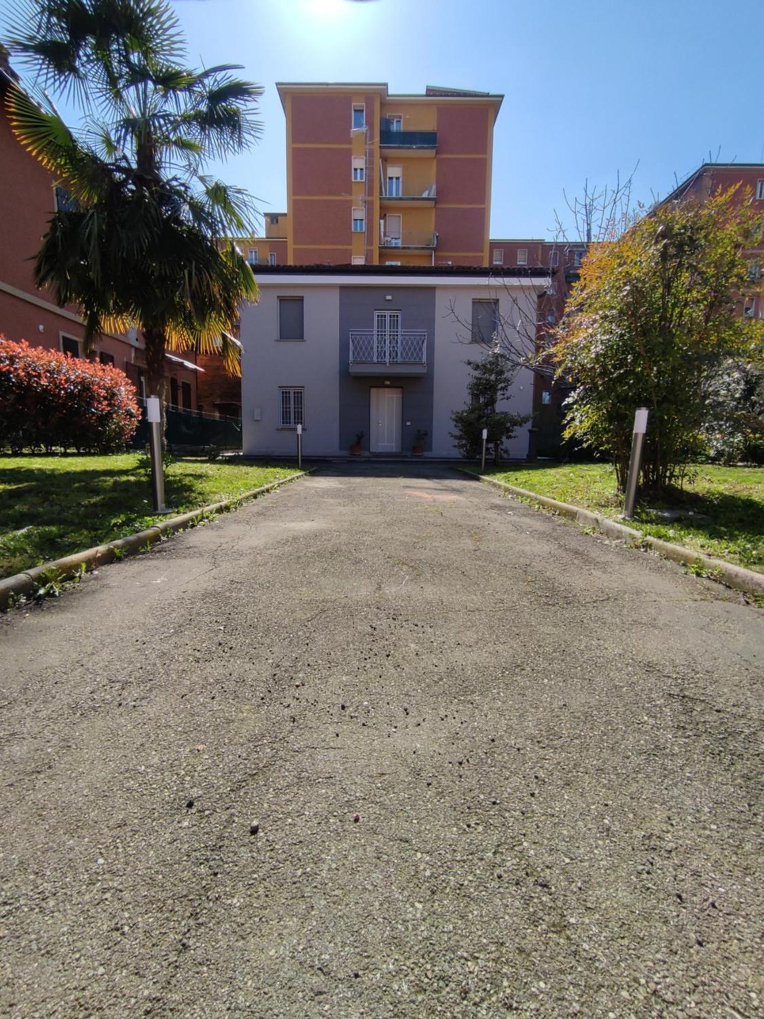 Grigio Perla Residenza, Casa Indipendente Con Parcheggio Privato E Giardino