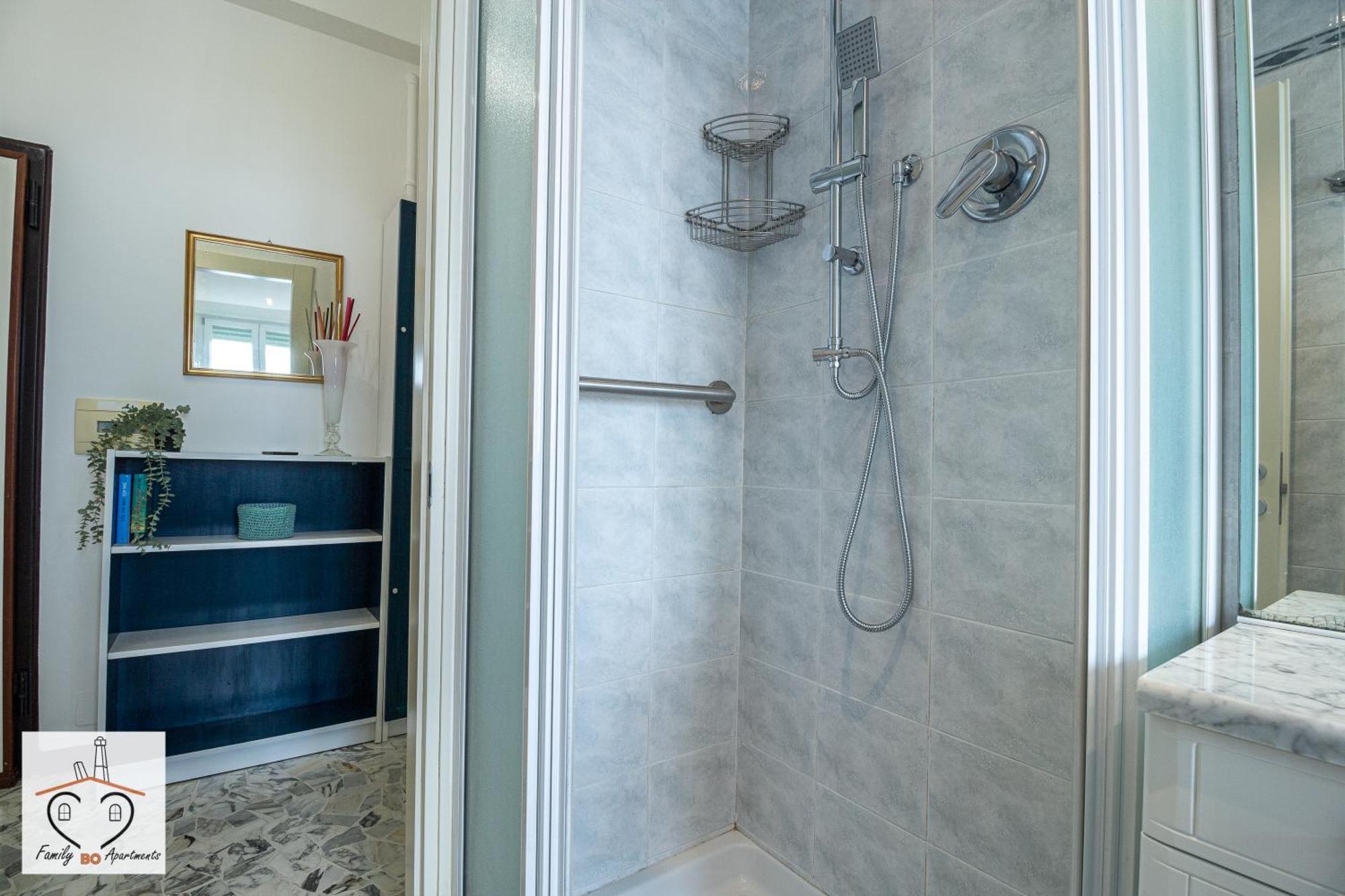 Familybo Ristori Fiera Apartment *