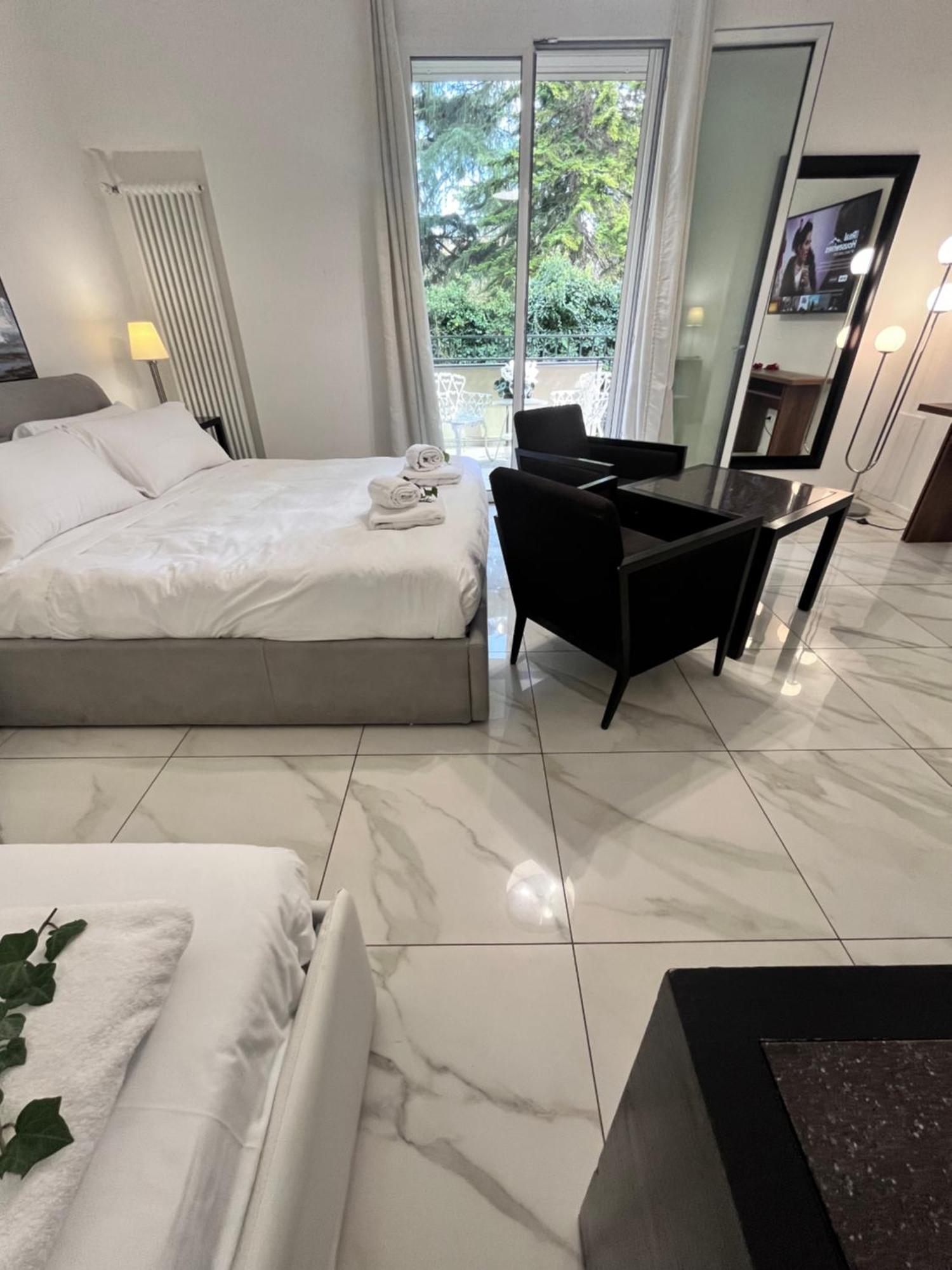 Grand Guest house