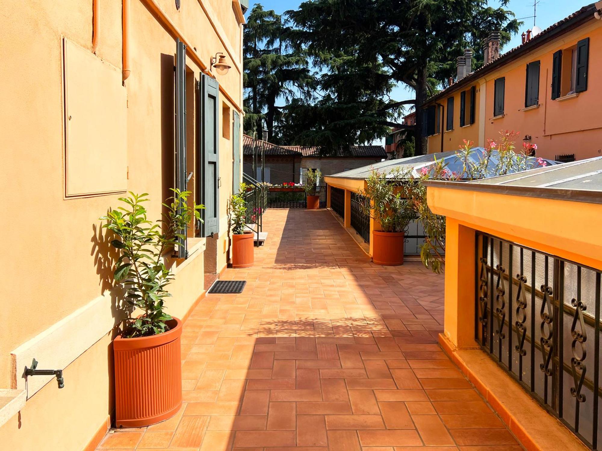 Int 4 - Edoardo Bologna
