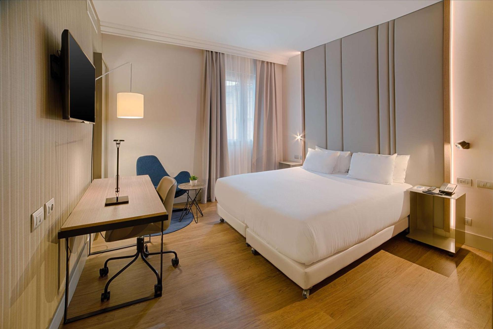 Nh De La Gare Hotel 4*