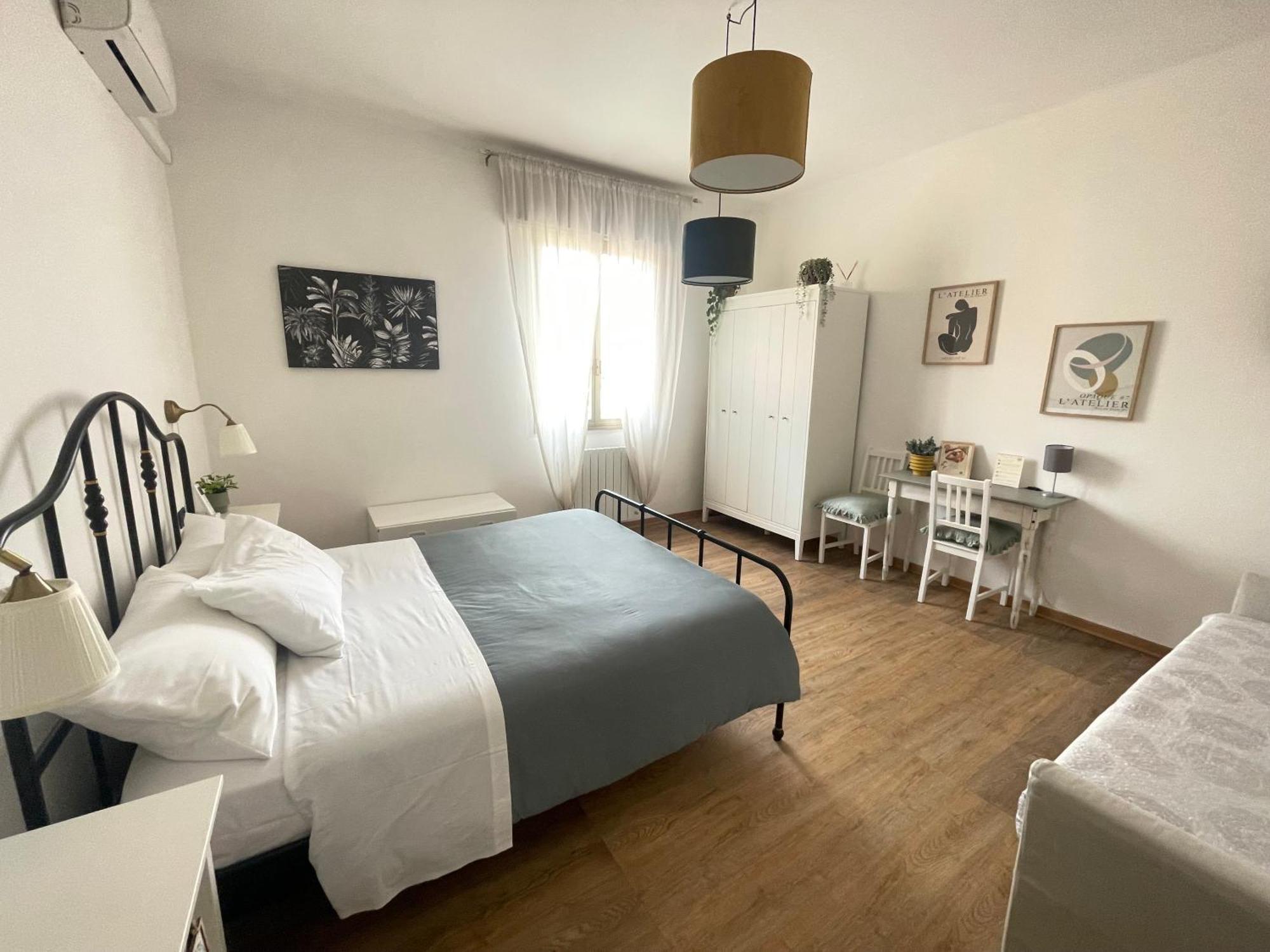 Eraora Apartrooms - Station Apartamento