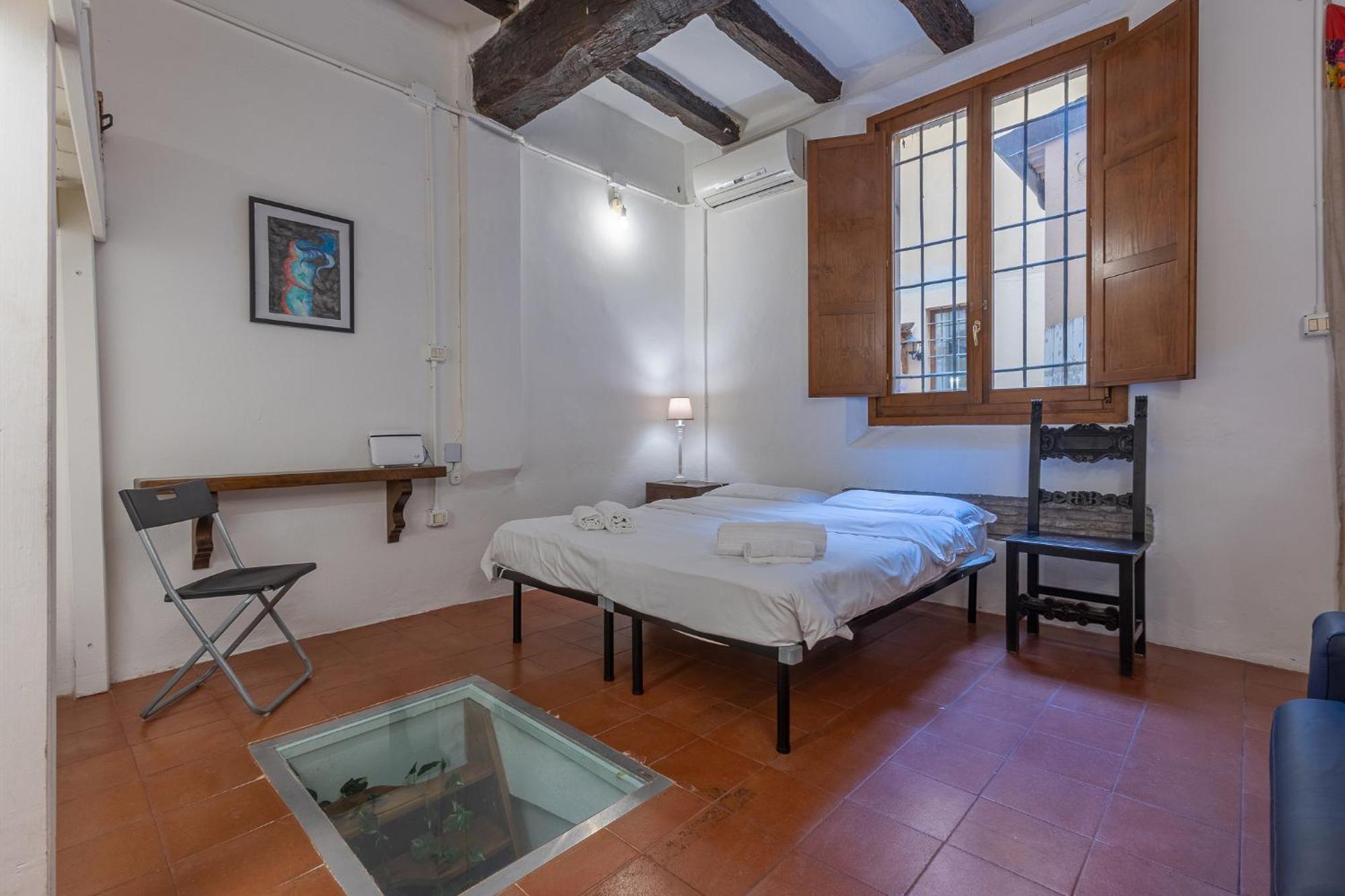 With Private Courtyard! Apartment Bologna