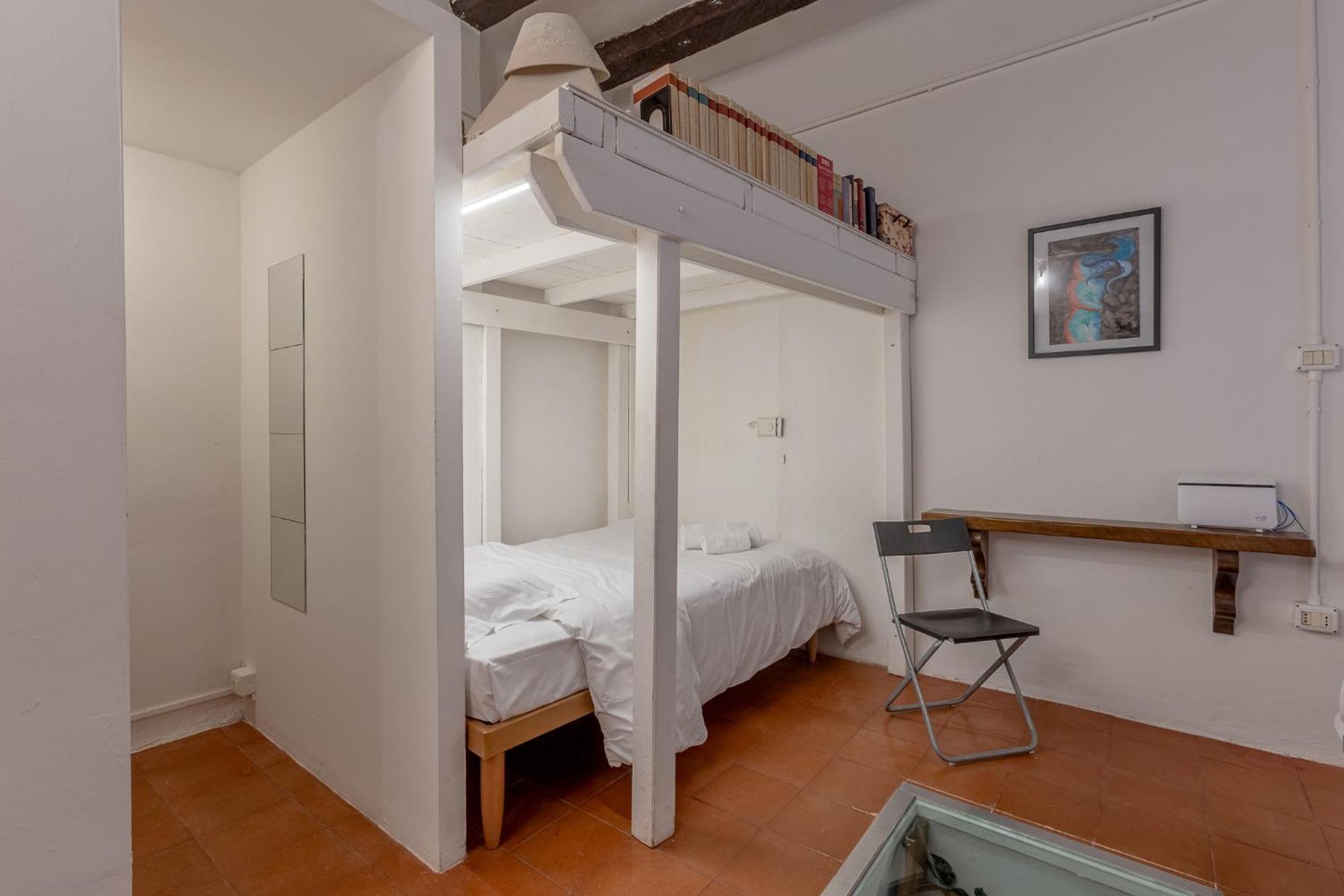 With Private Courtyard! Apartment *