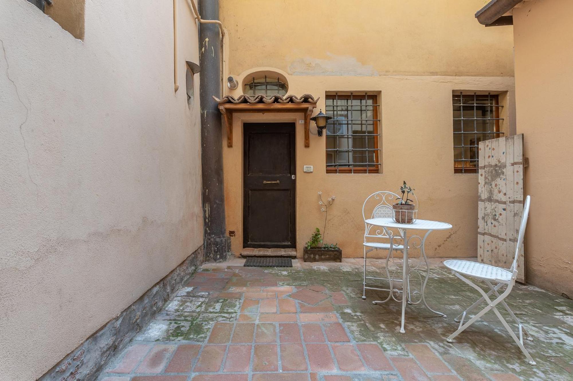 Apartment With Private Courtyard! *