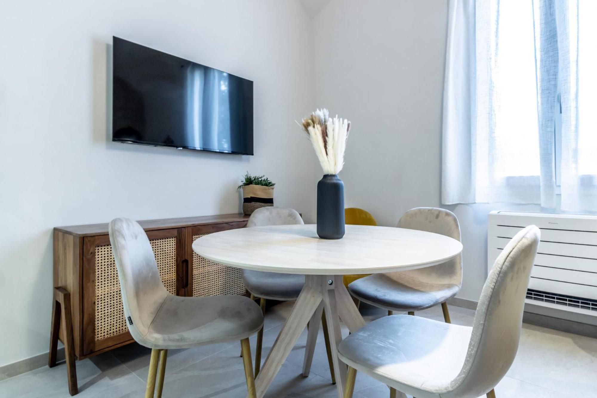 Housmart Masini 9 Int 2