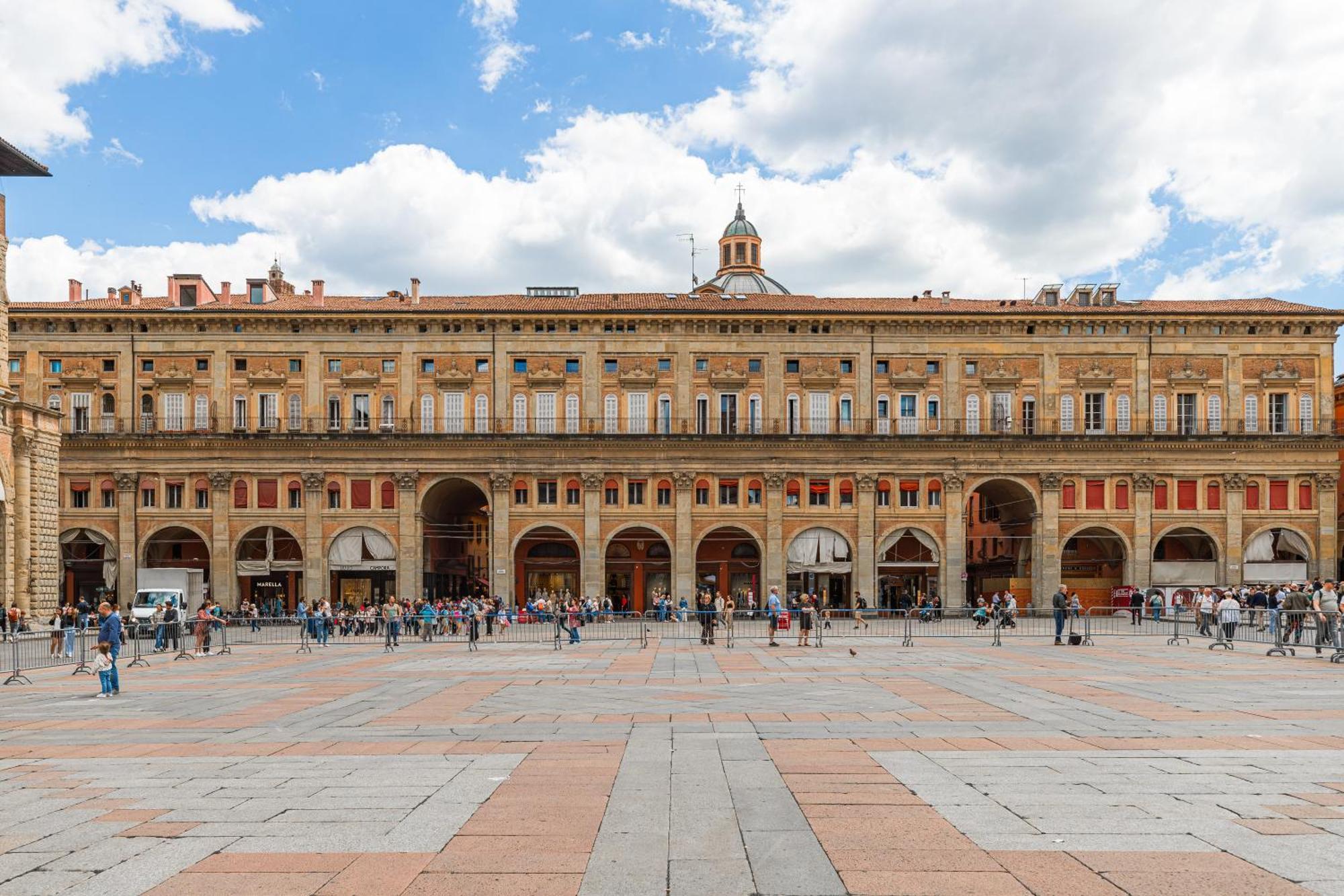Immobo Arcadian - Piazza Maggiore View Apartment