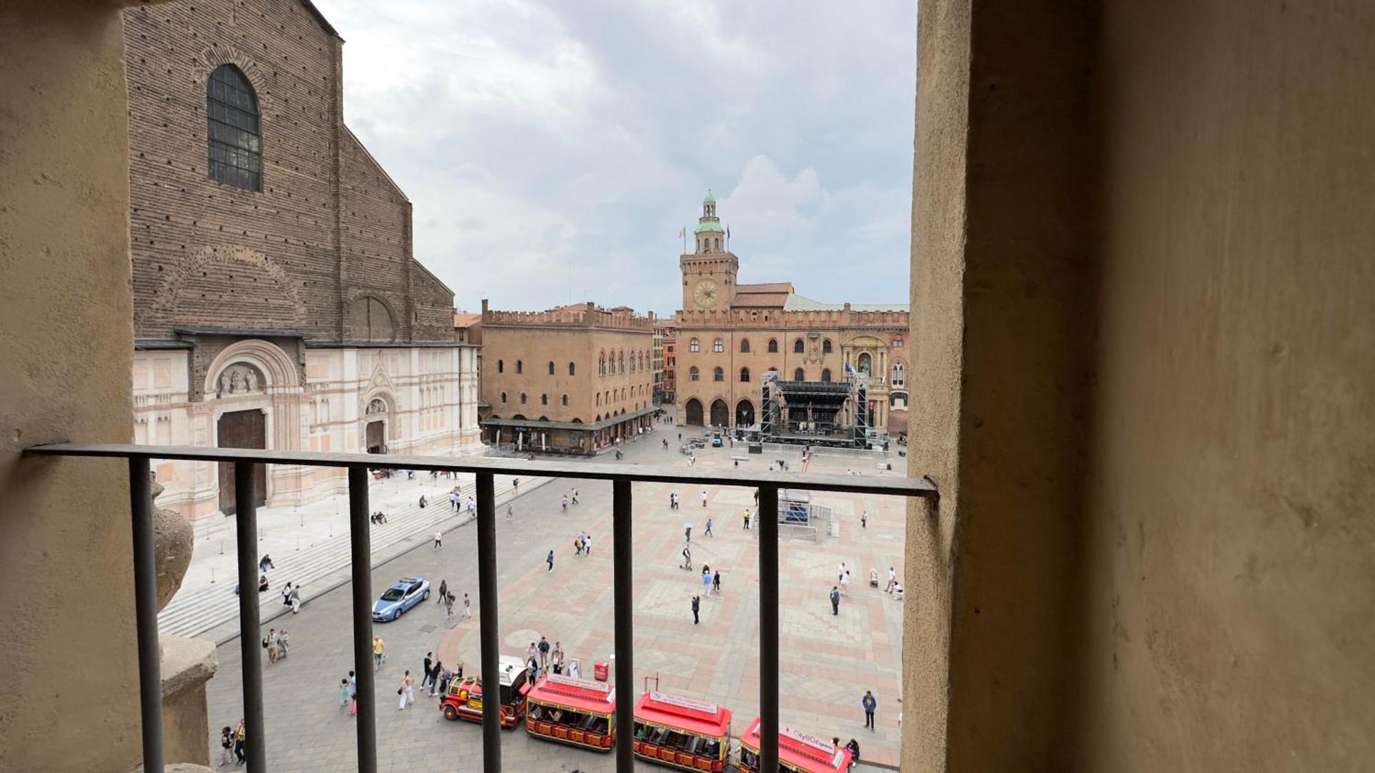 Immobo Panorama - Piazza Maggiore View Apartment *