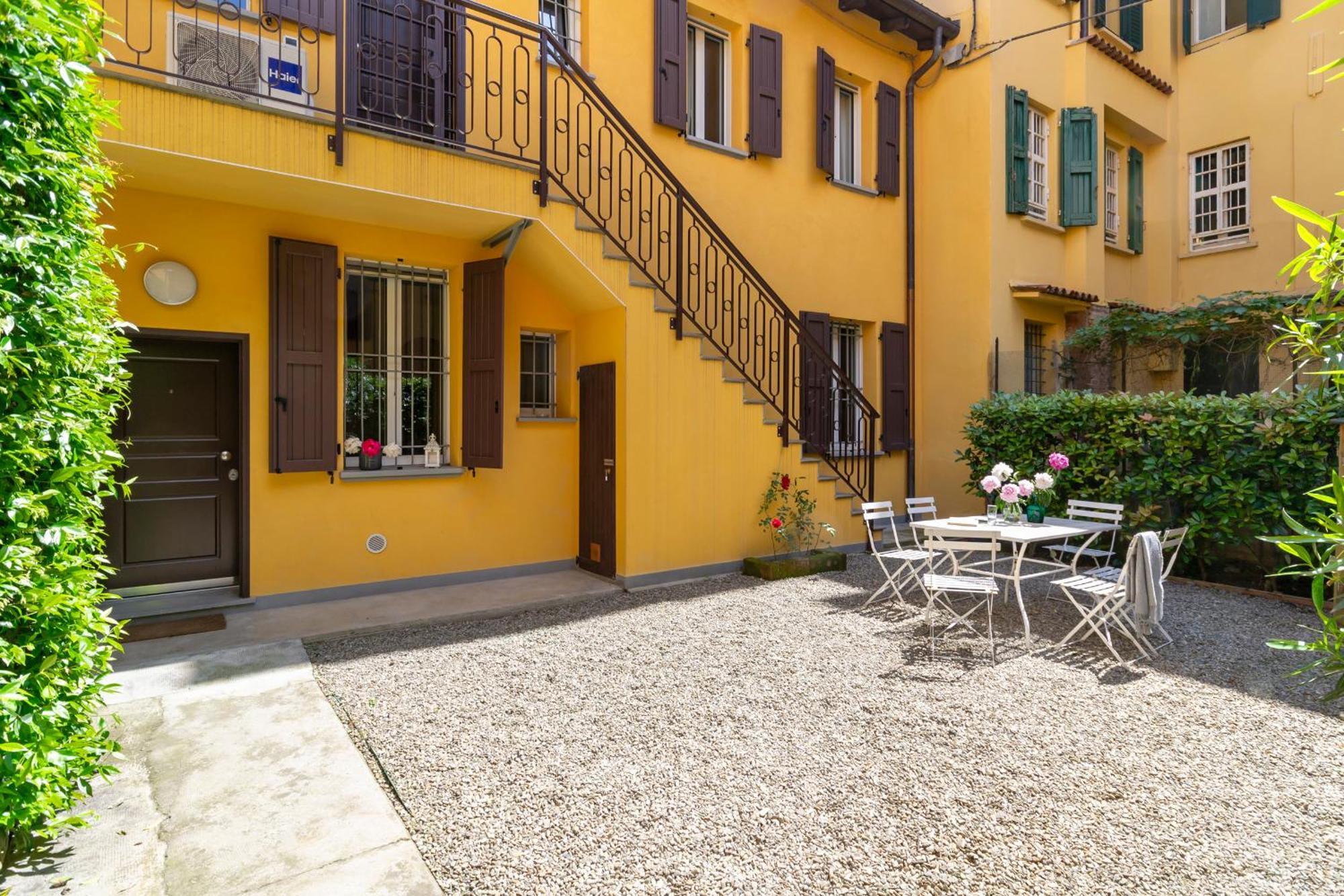 Angeli 10 Apartment