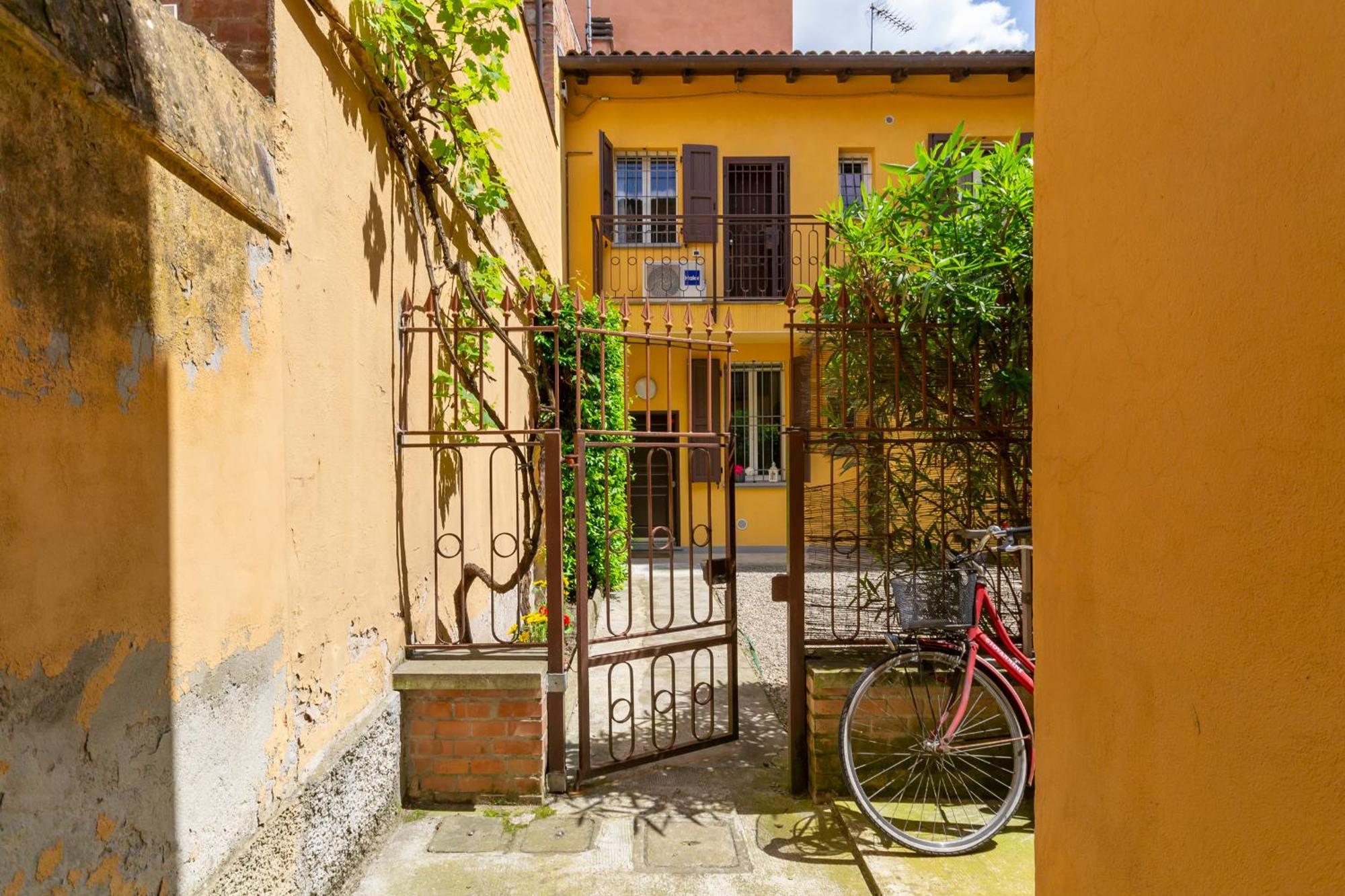 Angeli 10 Apartment