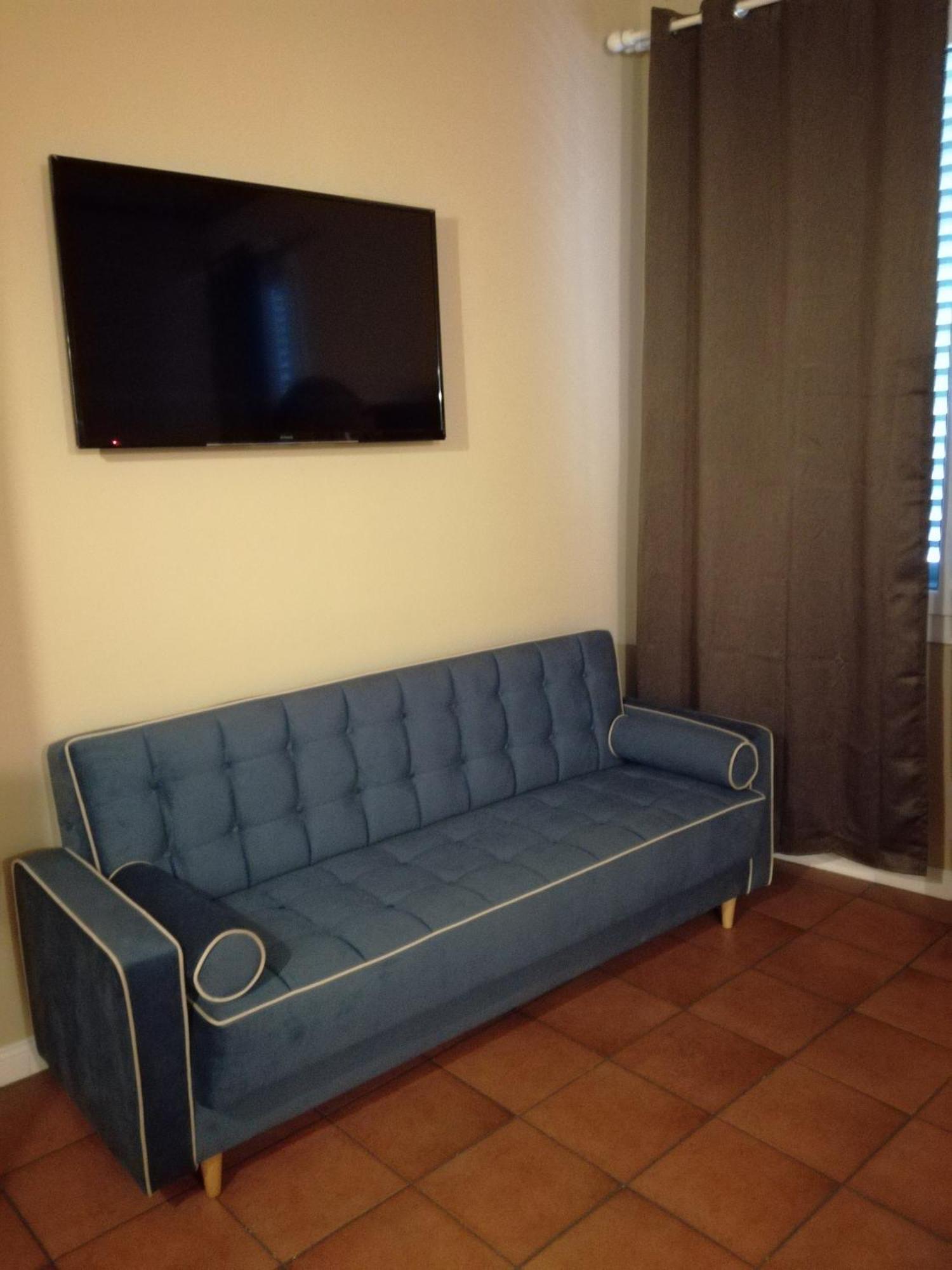 Piazza Maggiore And -bedinbolognacentro Luxuryh Bologna