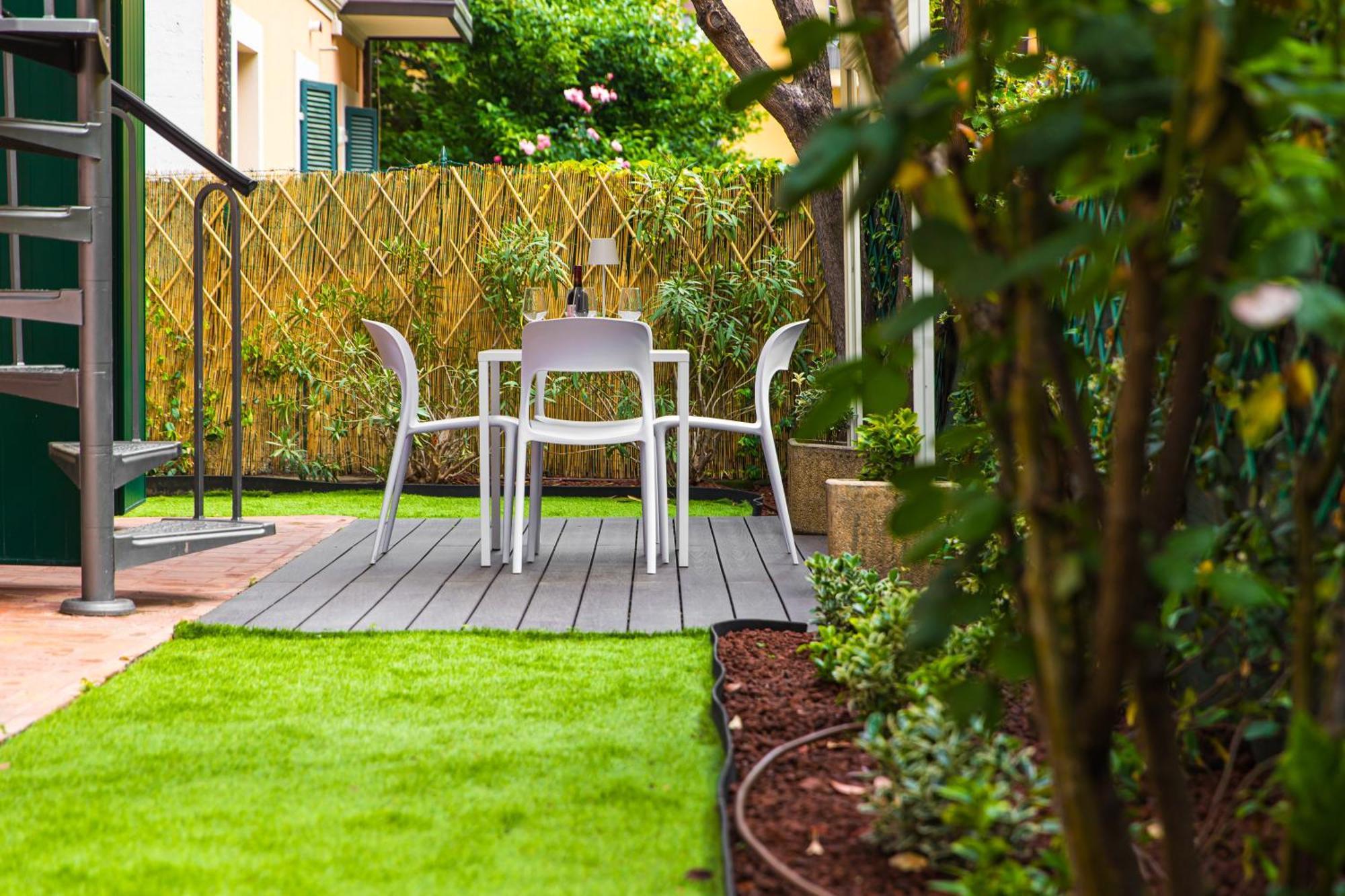 Urban Free Parking - Private Garden Villa