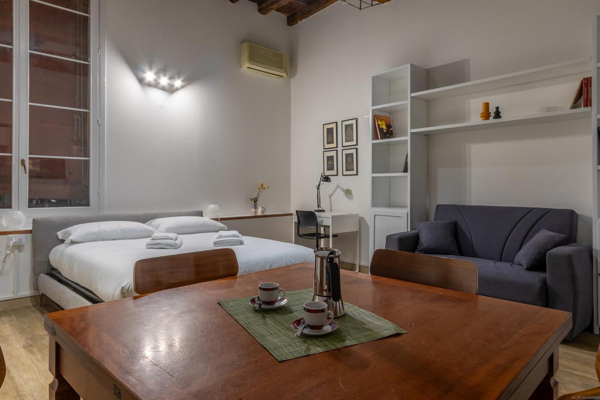 Housmart Moline 20 Apartment Bologna