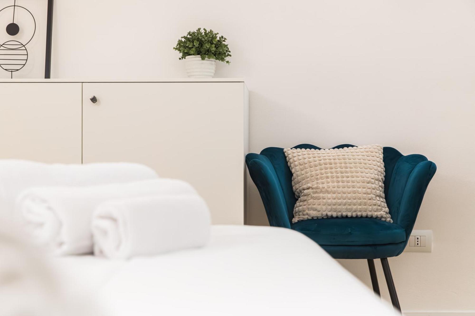 Lilli House - In The Heart Of Bologna
