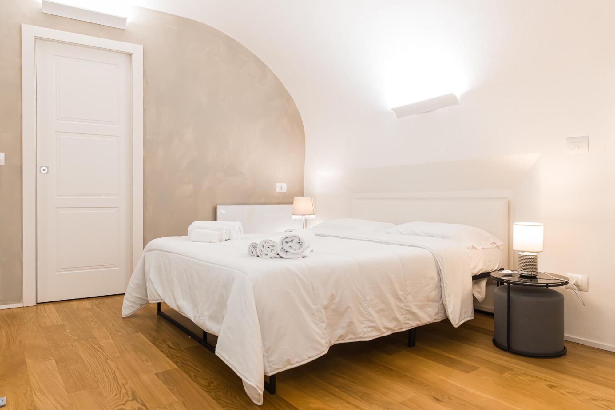 Lilli House - In The Heart Of * Bologna