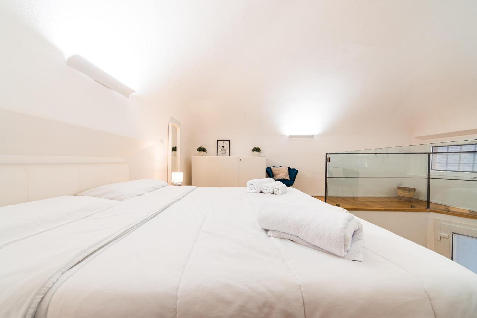 Lilli House - In The Heart Of Apartment