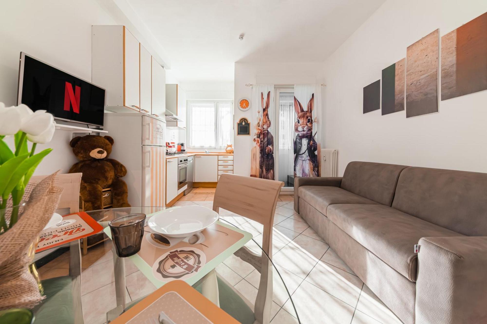 Zucchini House In The Heart Of Apartment *
