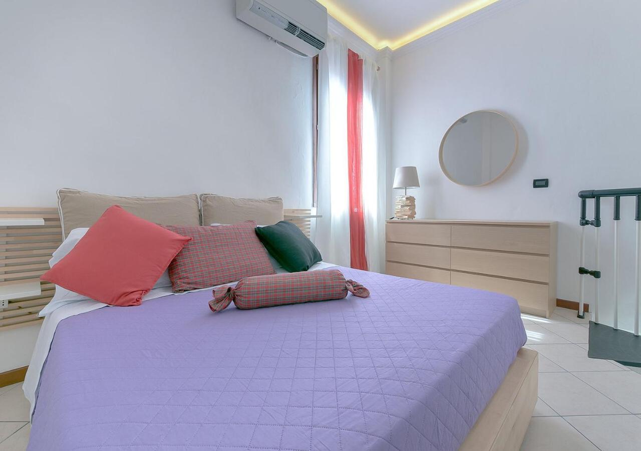 Queen Aurora Apartment *