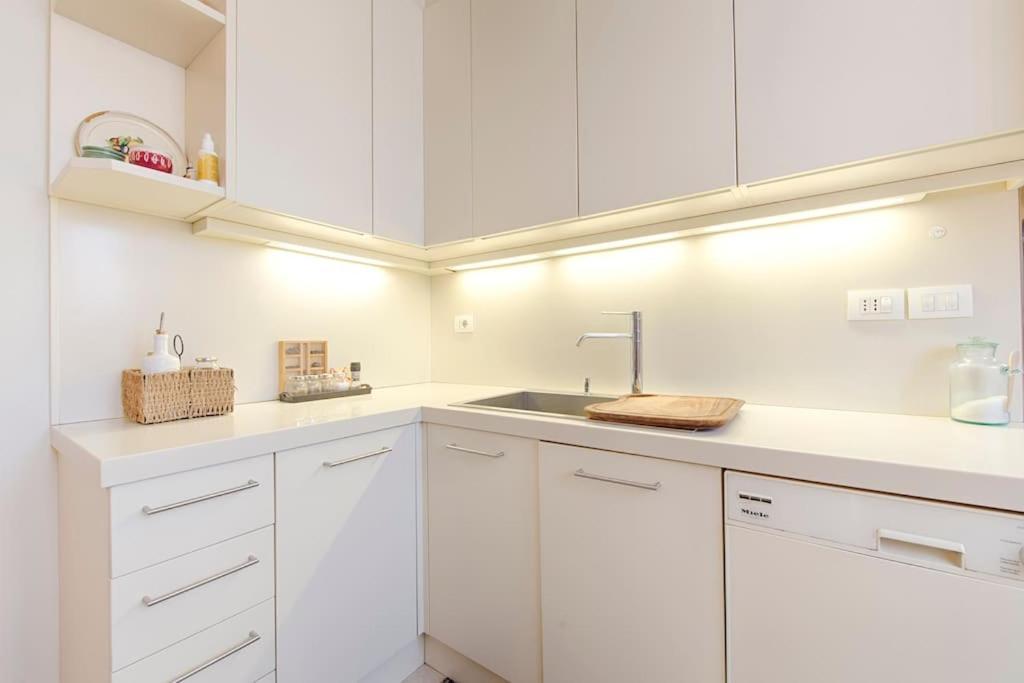 Elegant With Private Lift Apartment Bologna