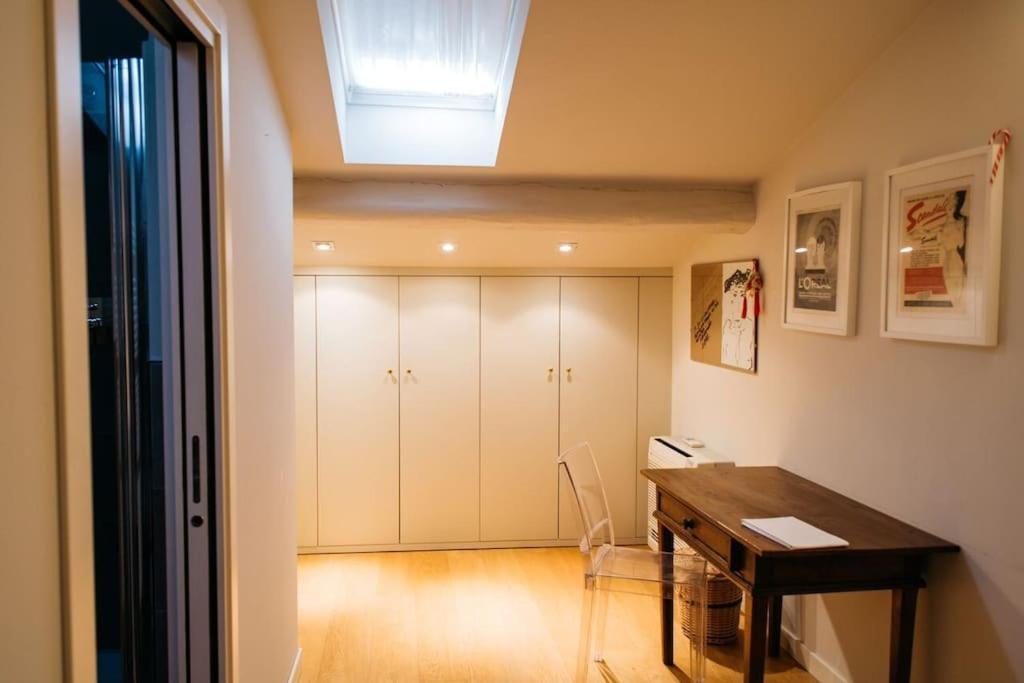 Apartment Elegant With Private Lift *