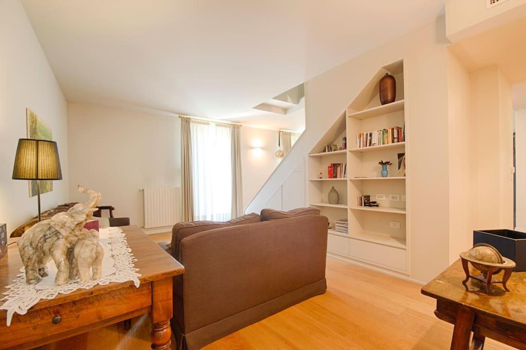 Apartment Elegant With Private Lift *
