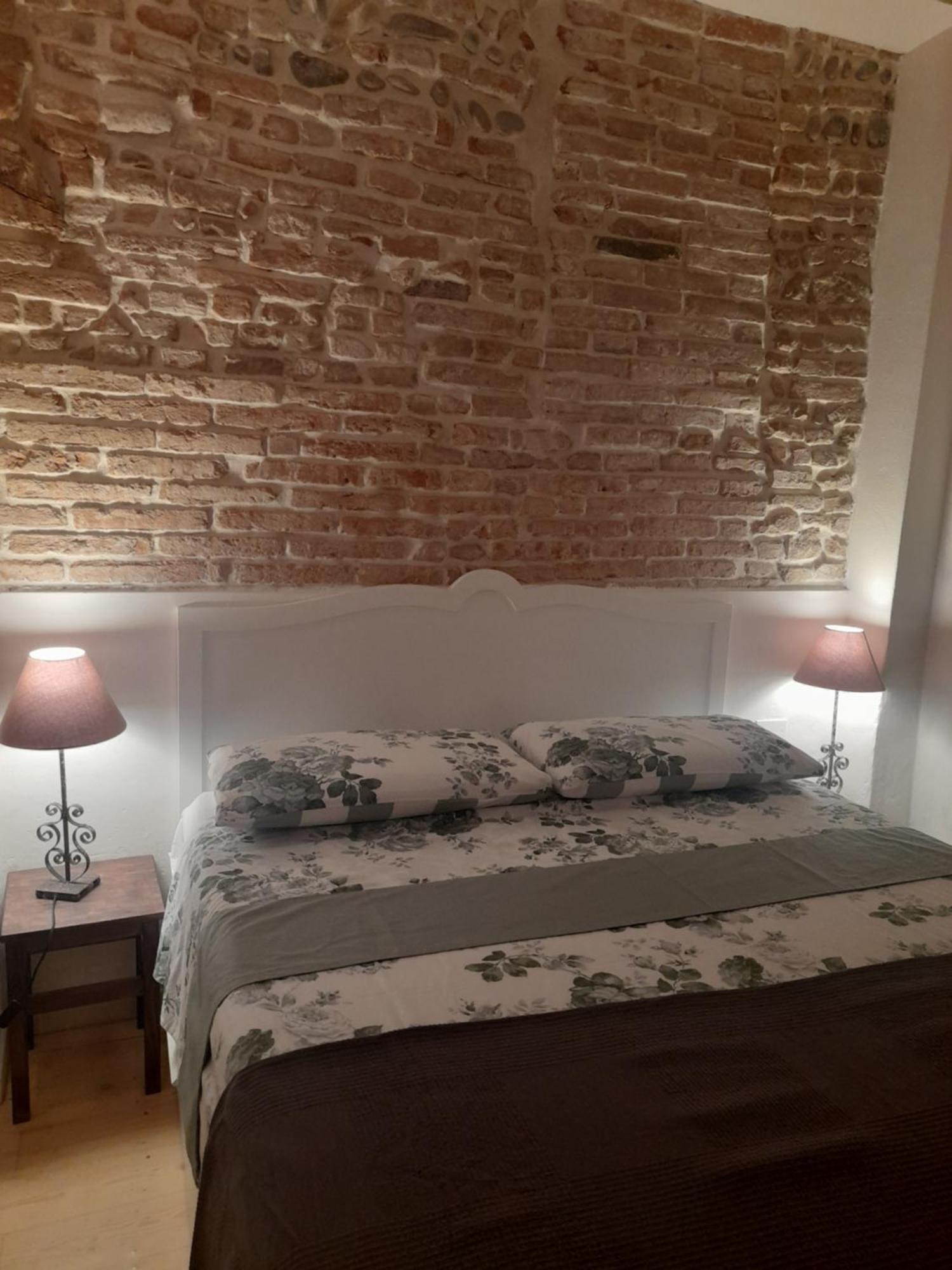 Casina Centotrecento-romantic & Quite Apartment- * Bologna