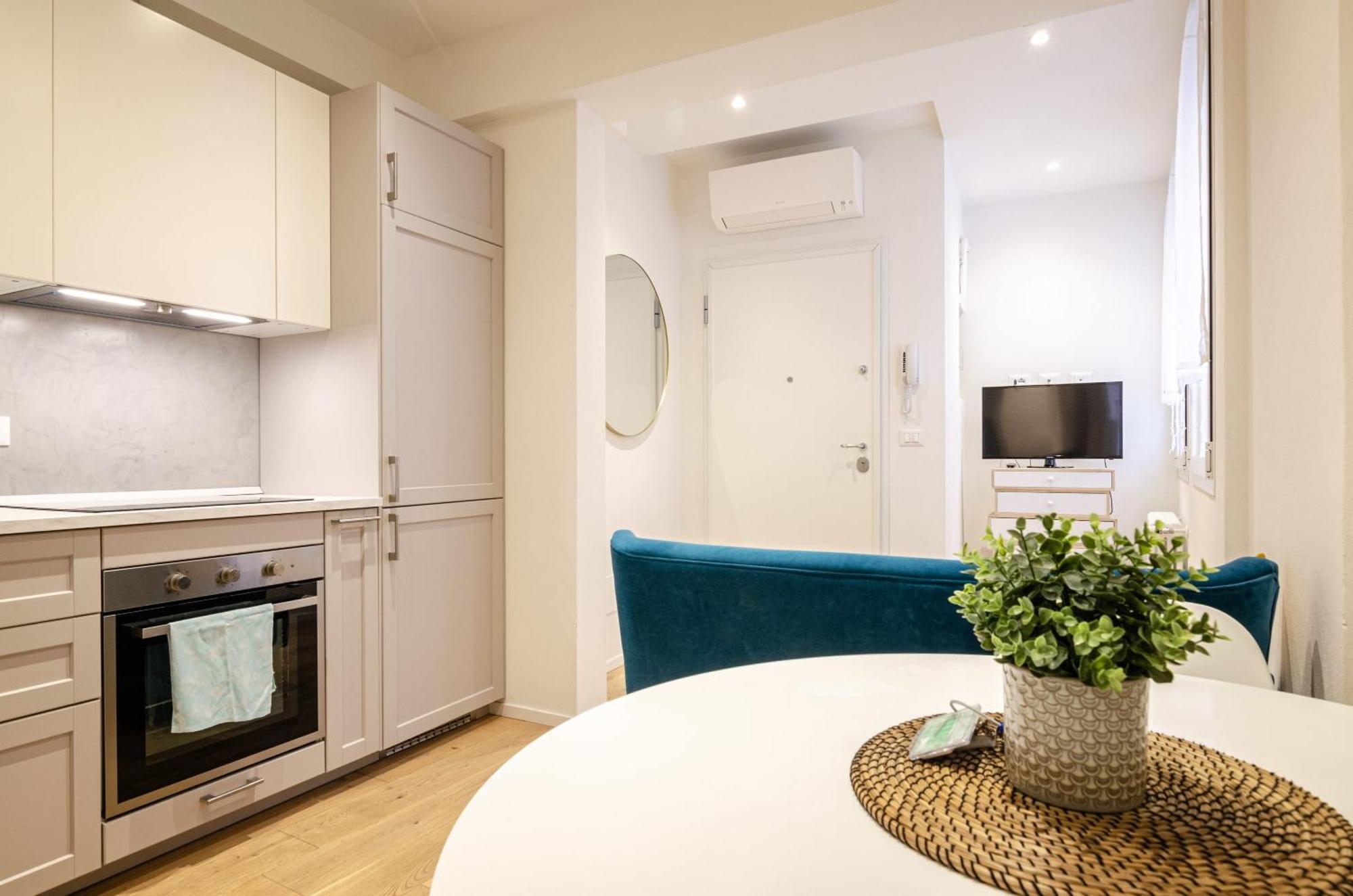 Brand New Flat In The Heart Of City Centre Apartment