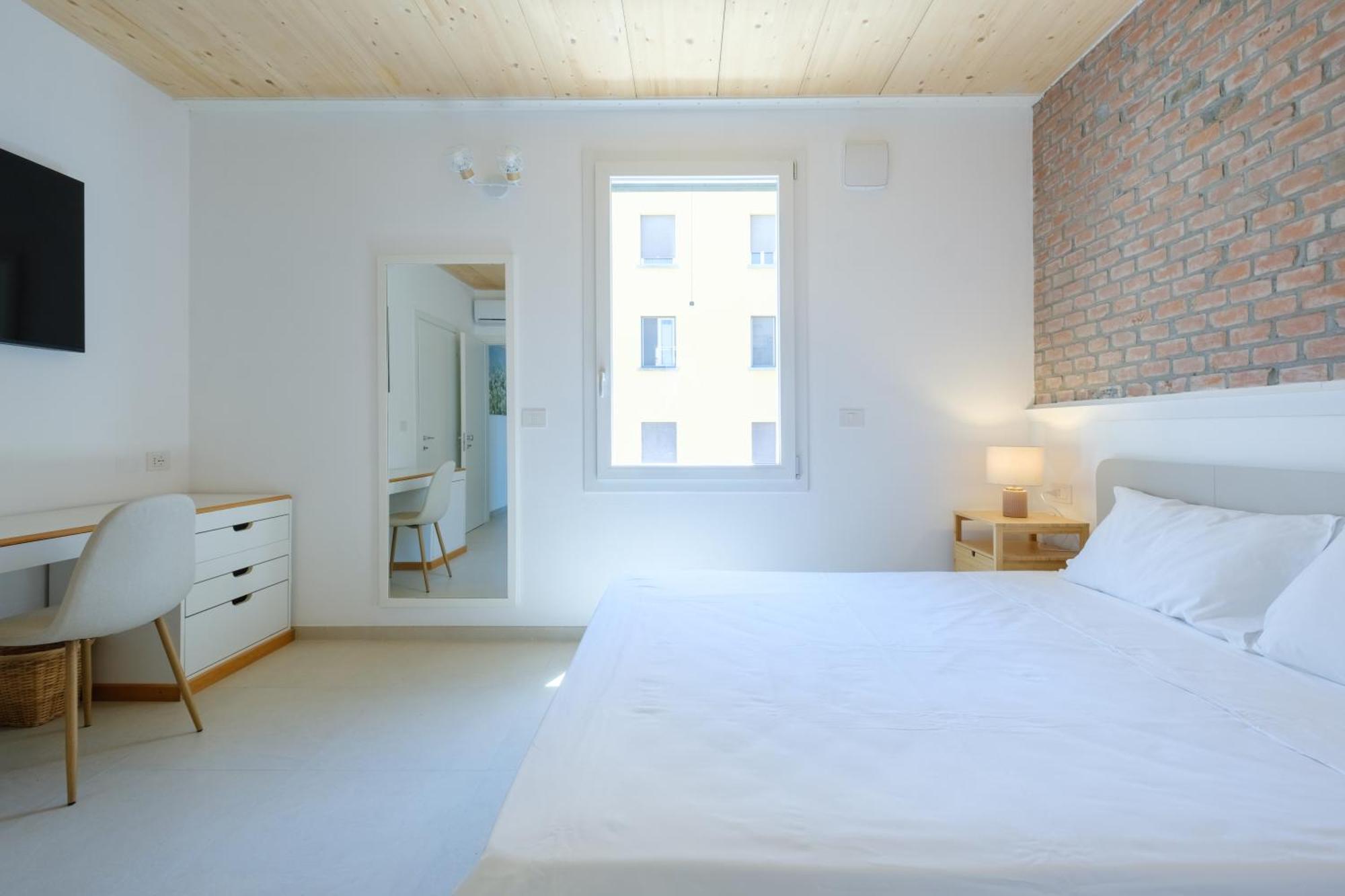 Apartment With Elevator And Private Parking Bologna